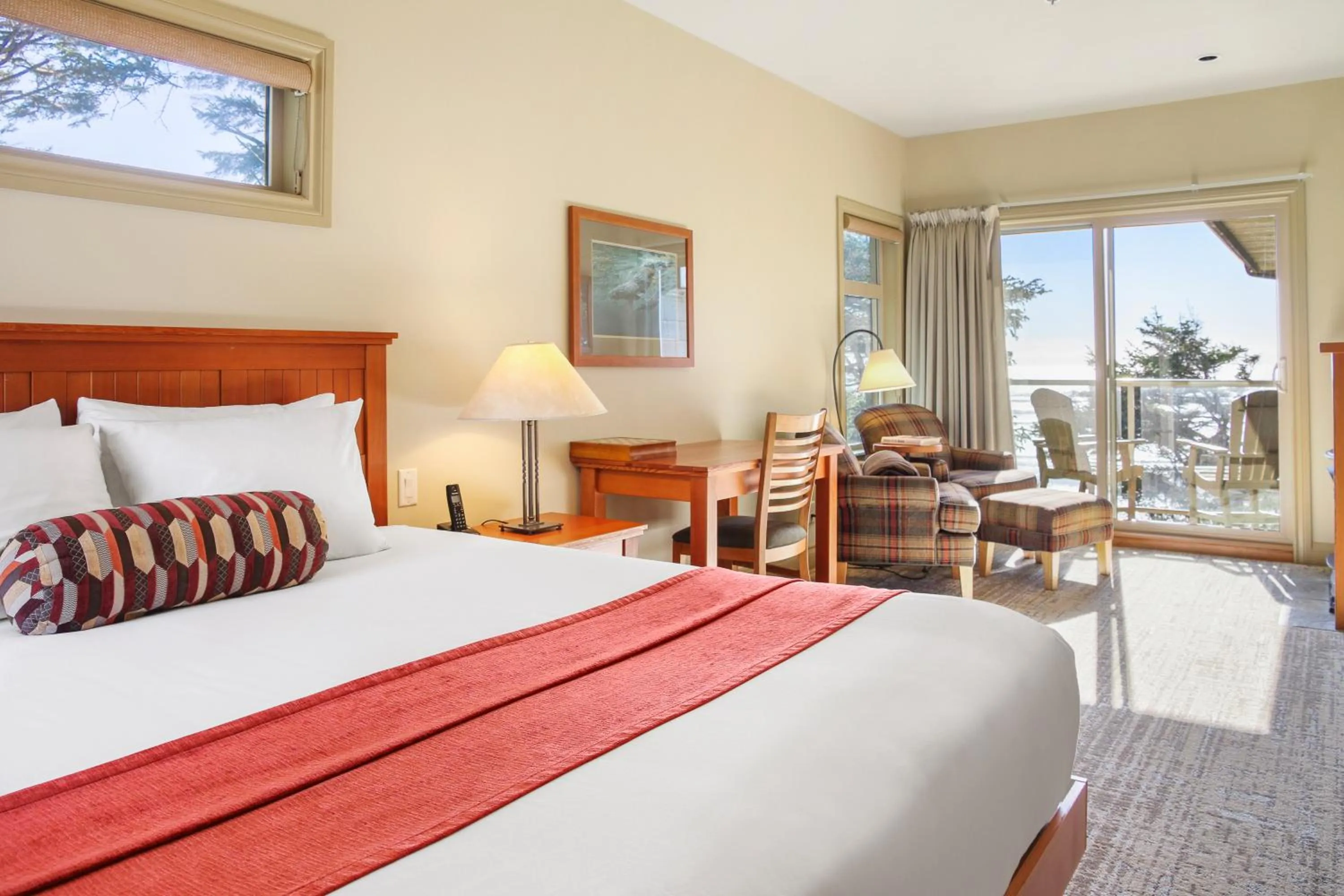 Bed in Long Beach Lodge Resort