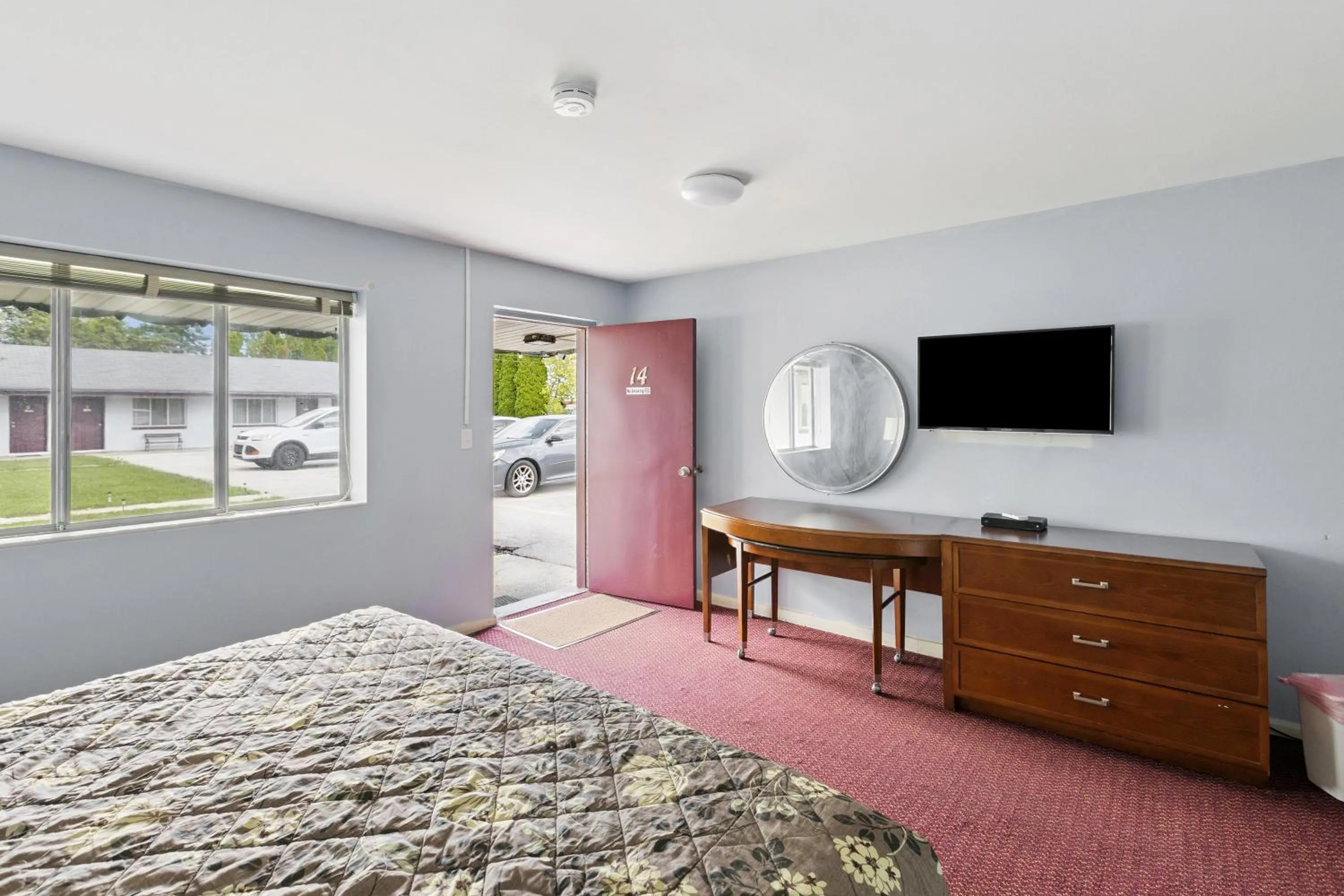 Bedroom, Bed in Heidelberg Motel by Capital O Bridgeport Frankenmuth I 75