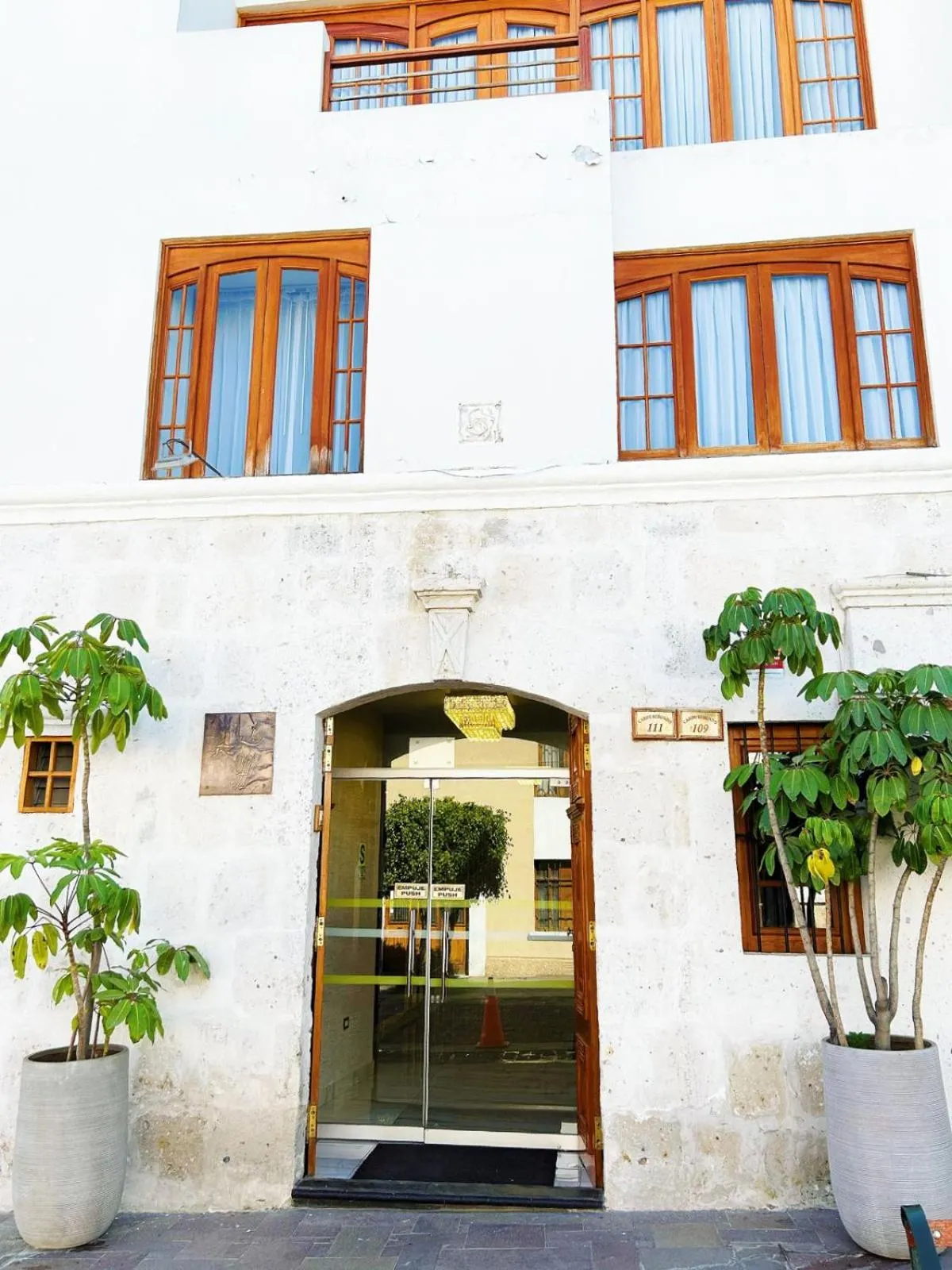 Facade/entrance in Hotel Fundador by Robles