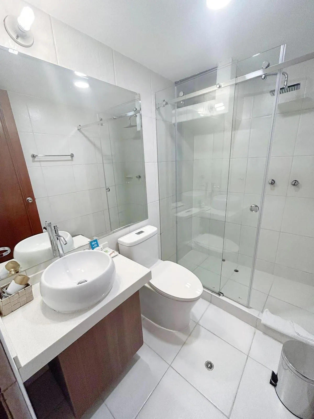 Bathroom in Hotel Fundador by Robles