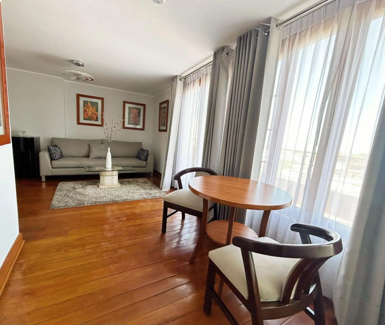 Living room in Hotel Fundador by Robles