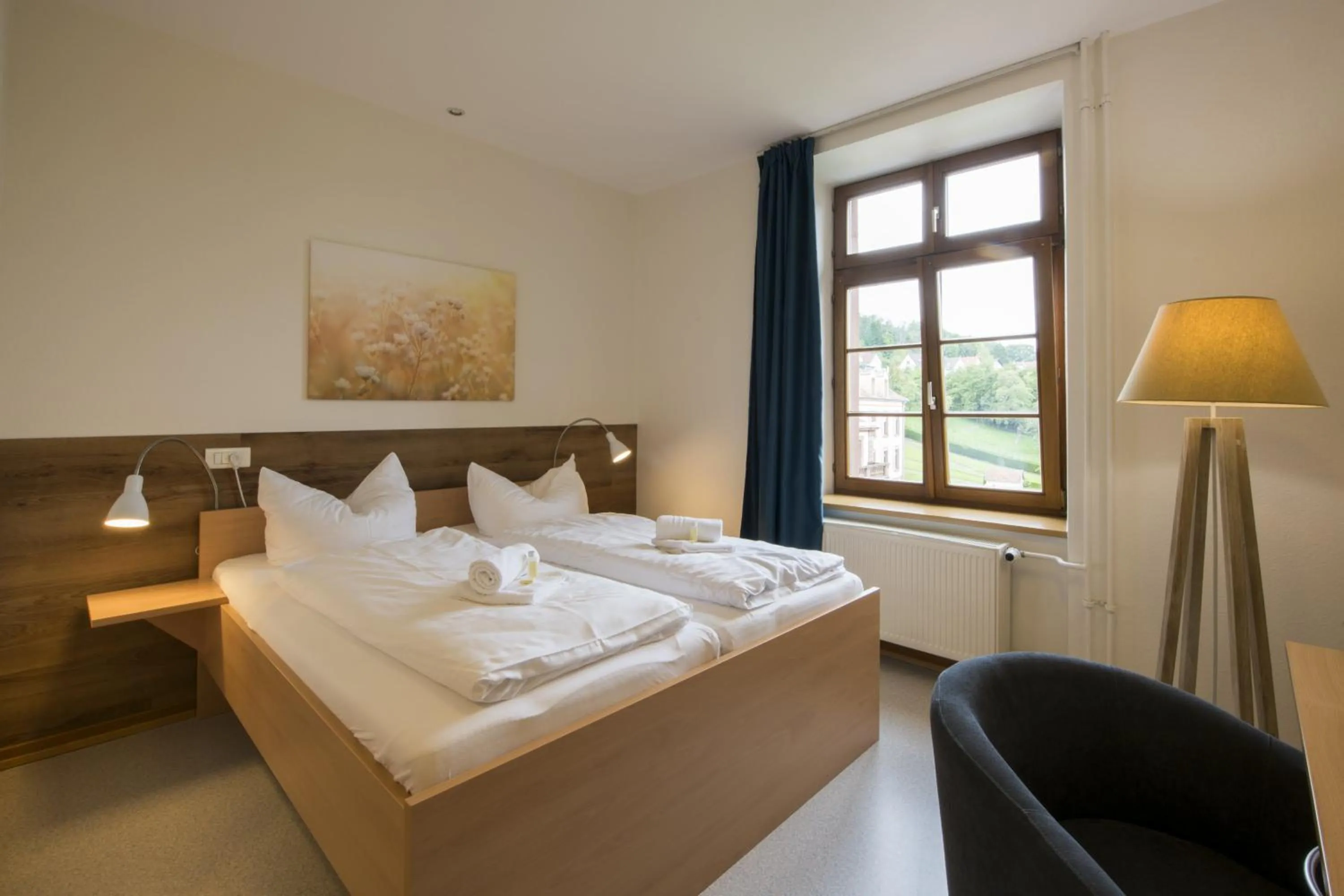 Bedroom, Bed in Hôtellerie du Couvent Oberbronn