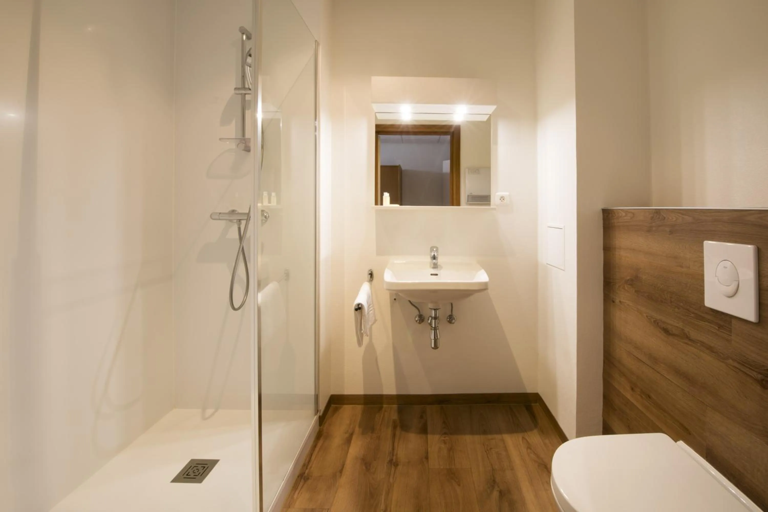 Bathroom in Hôtellerie du Couvent Oberbronn