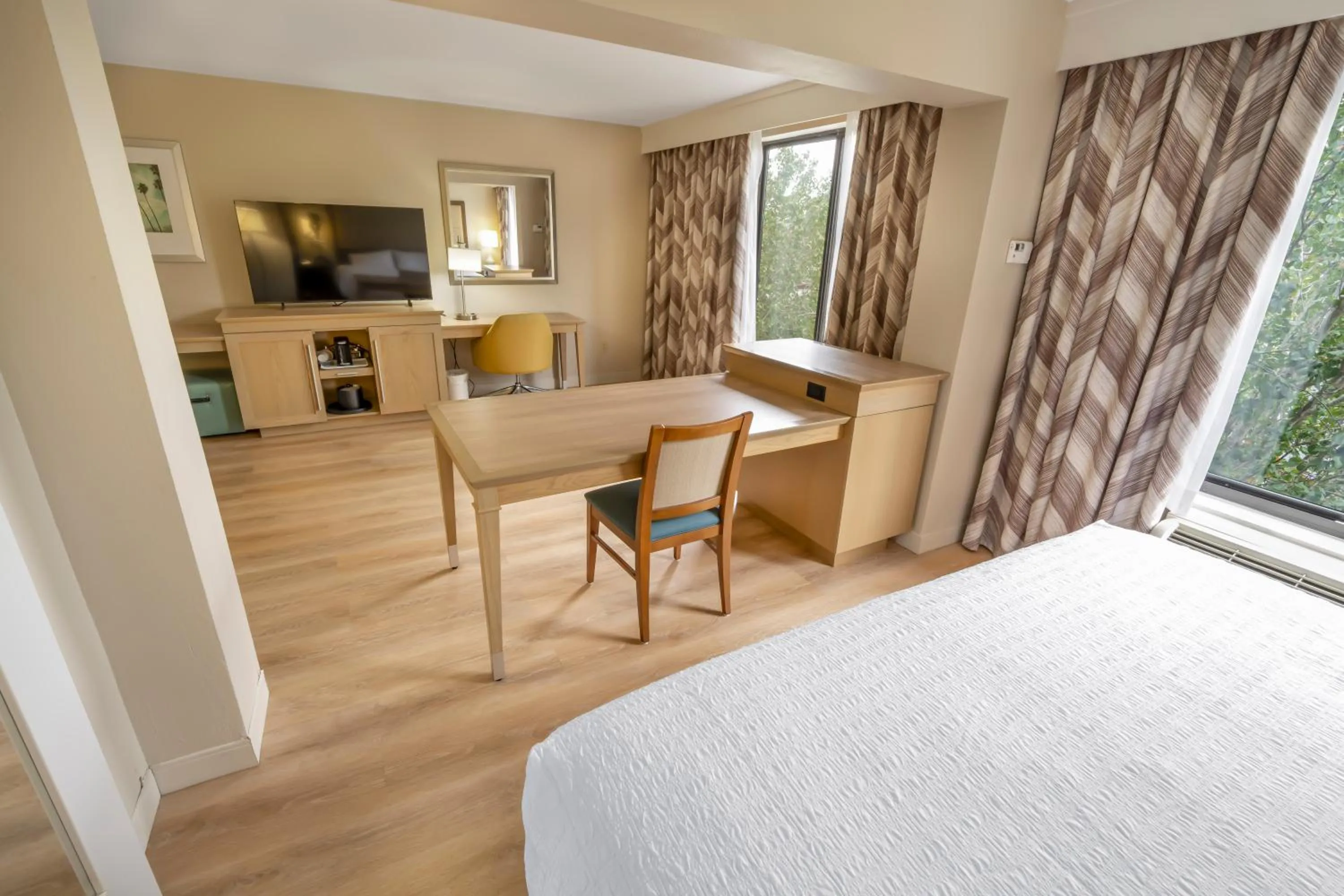 Bed in Hampton Inn Jacksonville South/I-95 at JTB