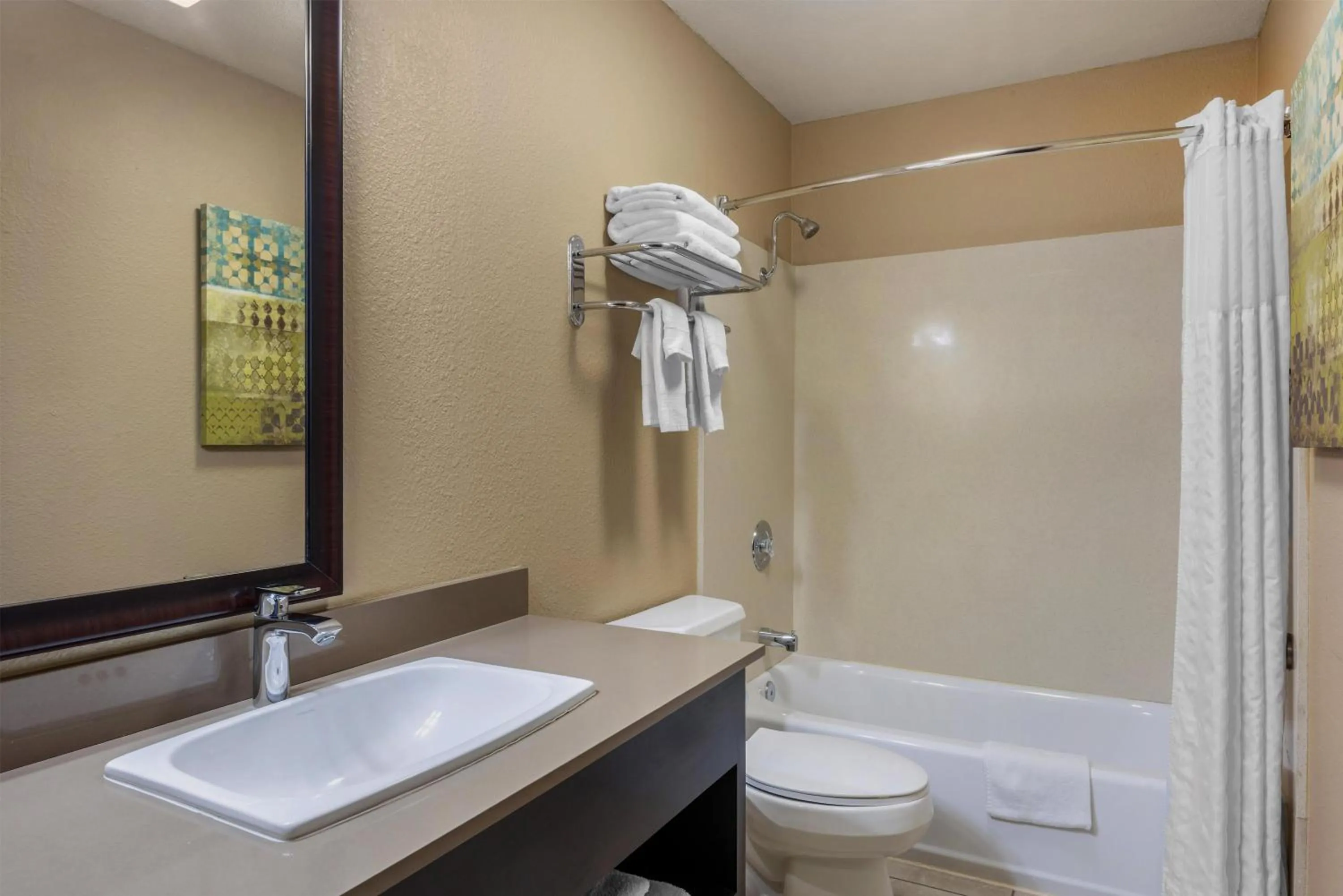 Bathroom in Best Western Long Beach Inn