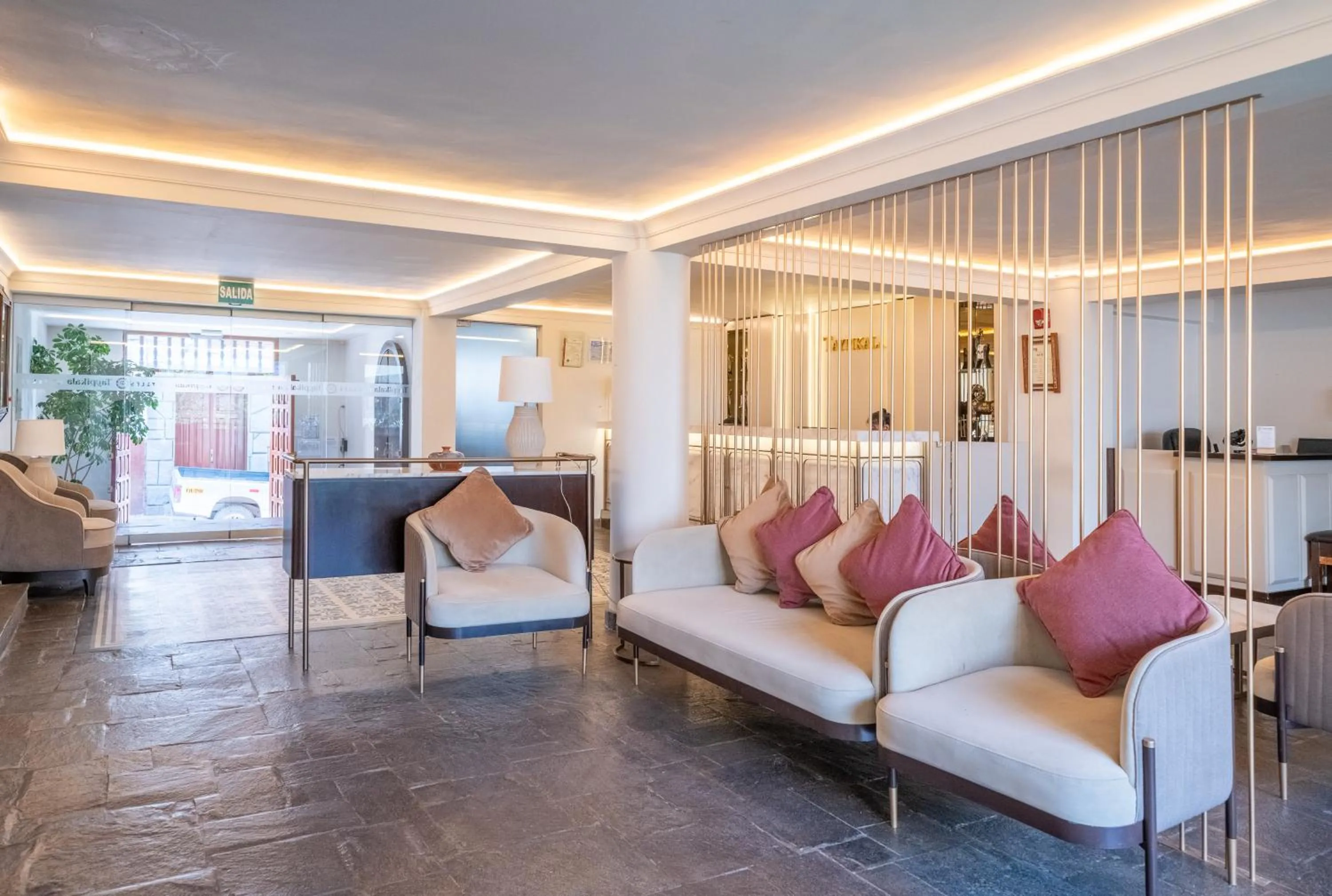 Lobby or reception in Taypikala Hotel Cusco
