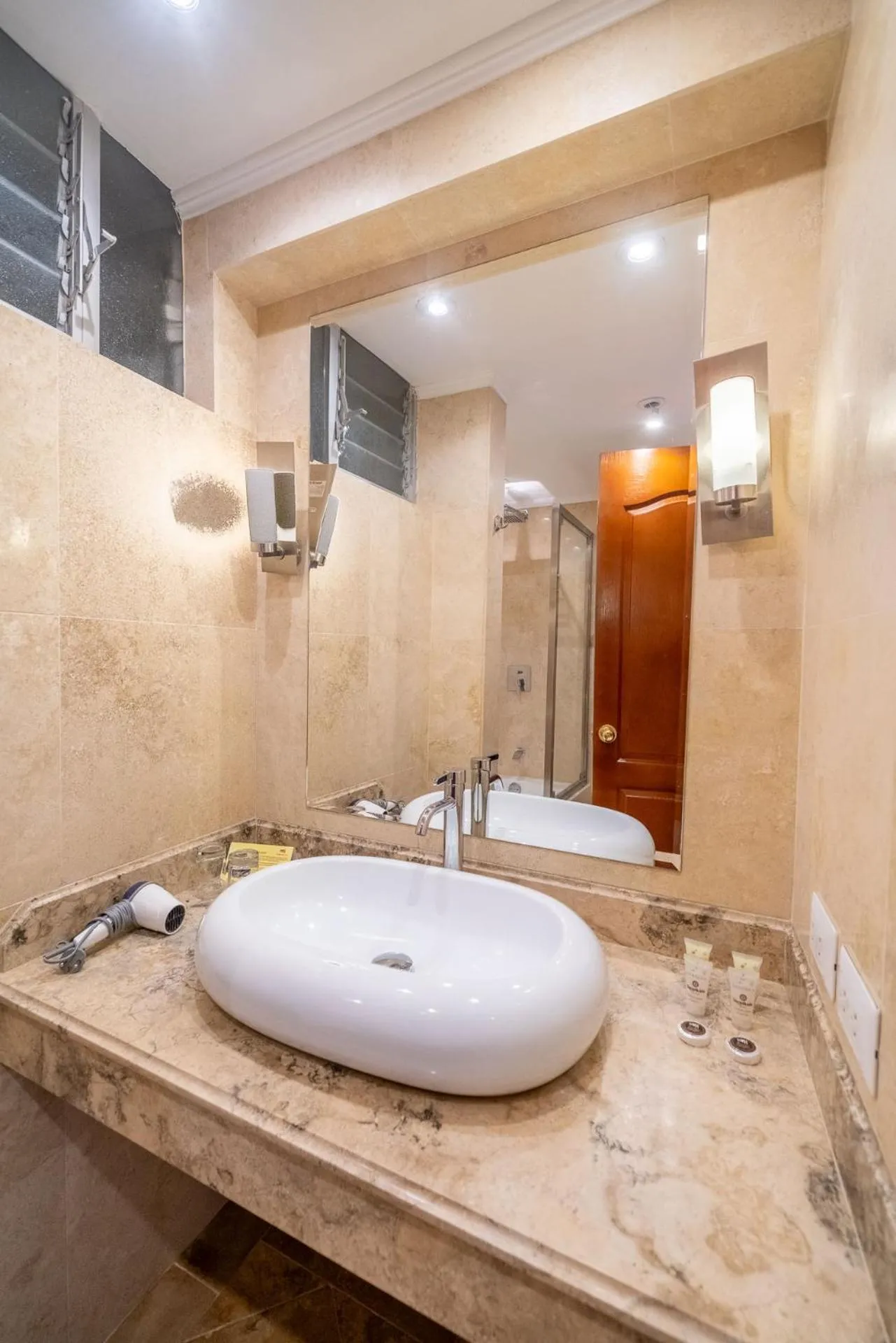 Bathroom in Taypikala Hotel Cusco