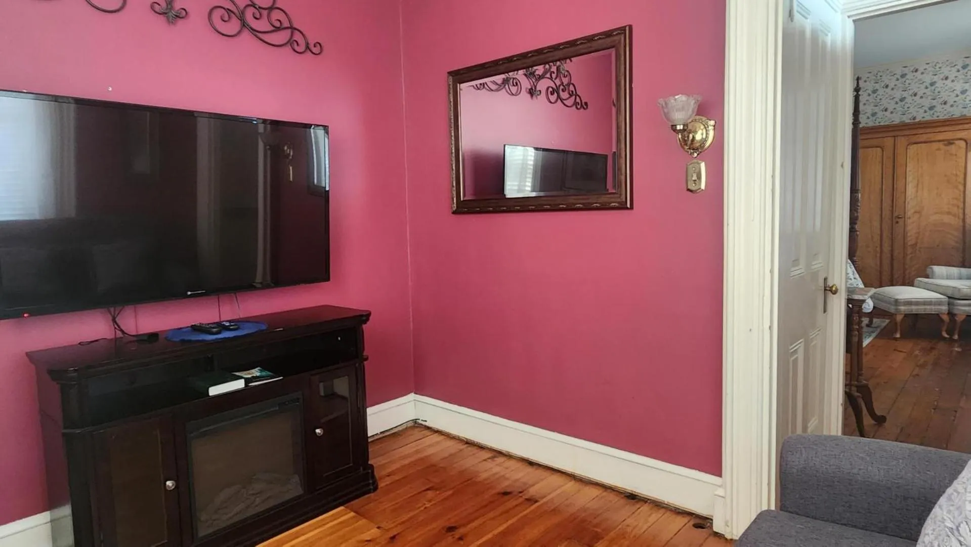 Evening entertainment in Greystone Manor Bed & Breakfast