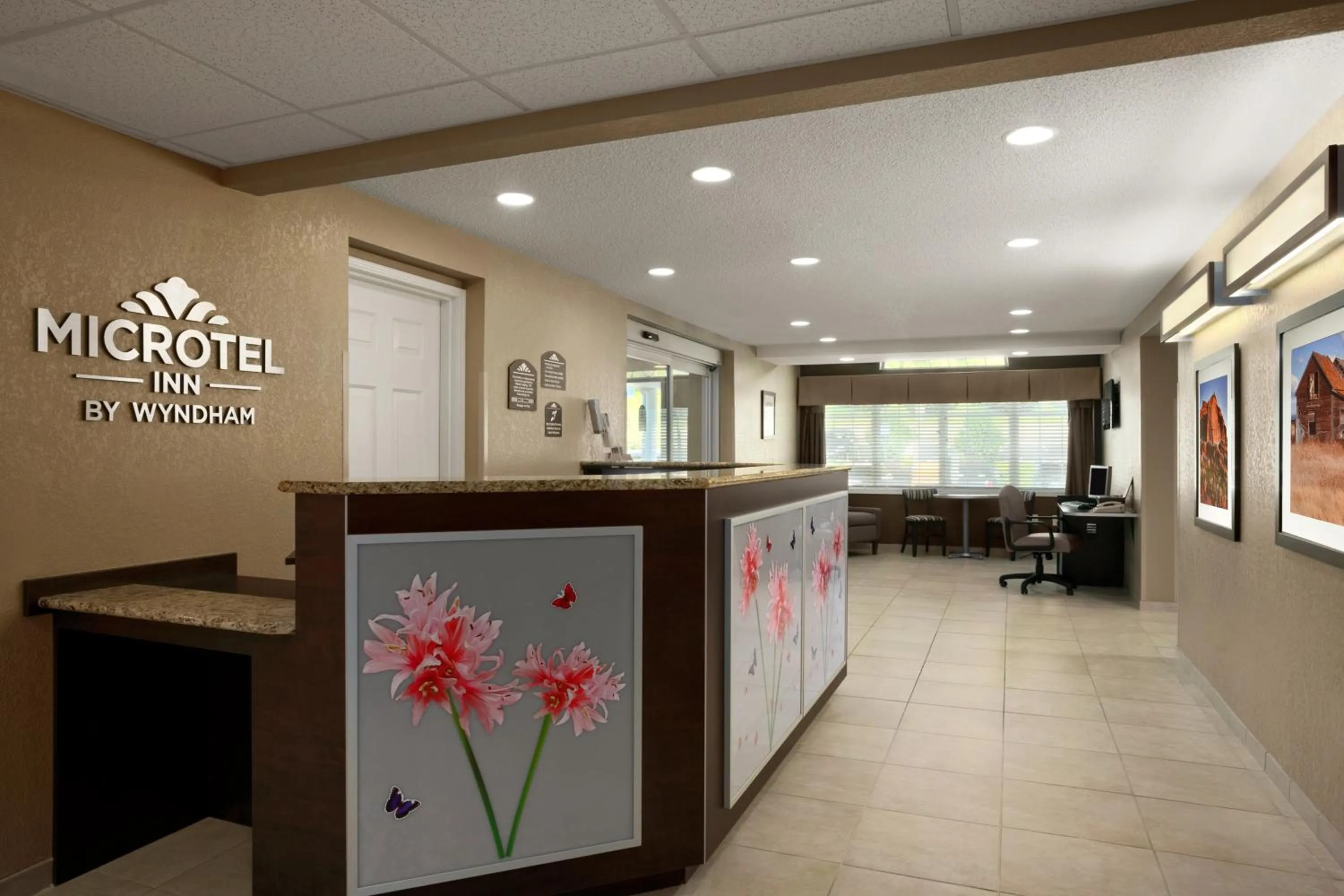Microtel Inn & Suites By Wyndham Mineral Wells/Parkersburg