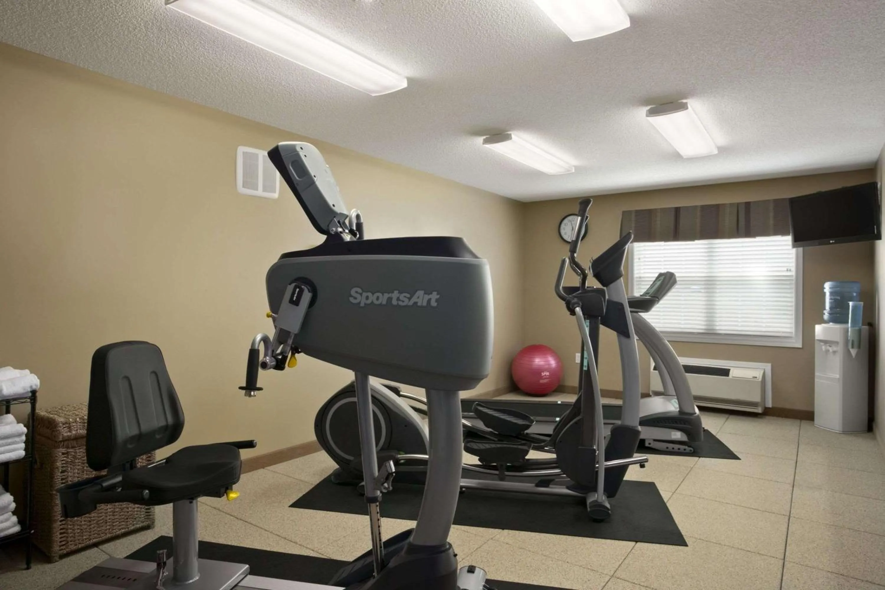Fitness centre/facilities in Microtel Inn & Suites By Wyndham Mineral Wells/Parkersburg