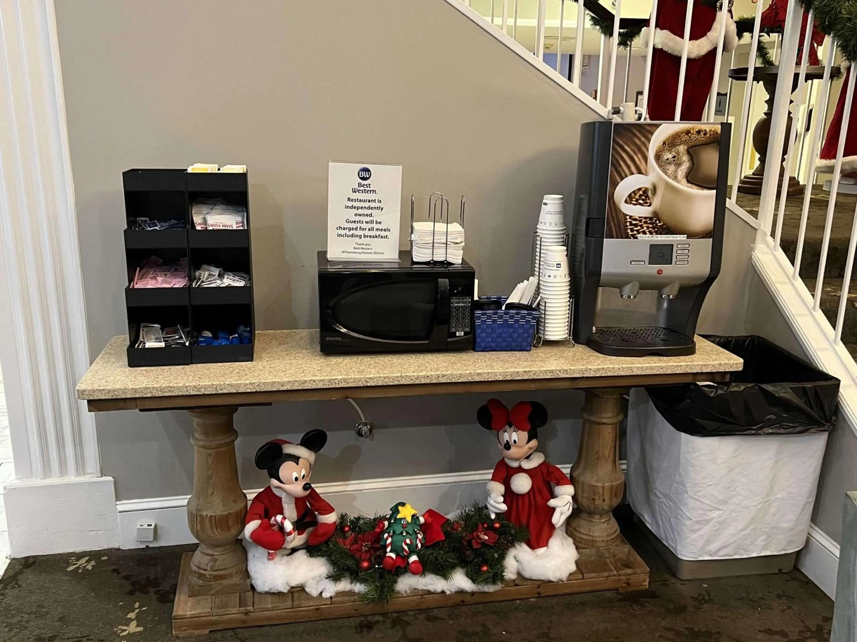 Property building in Best Western Williamsburg Historic District