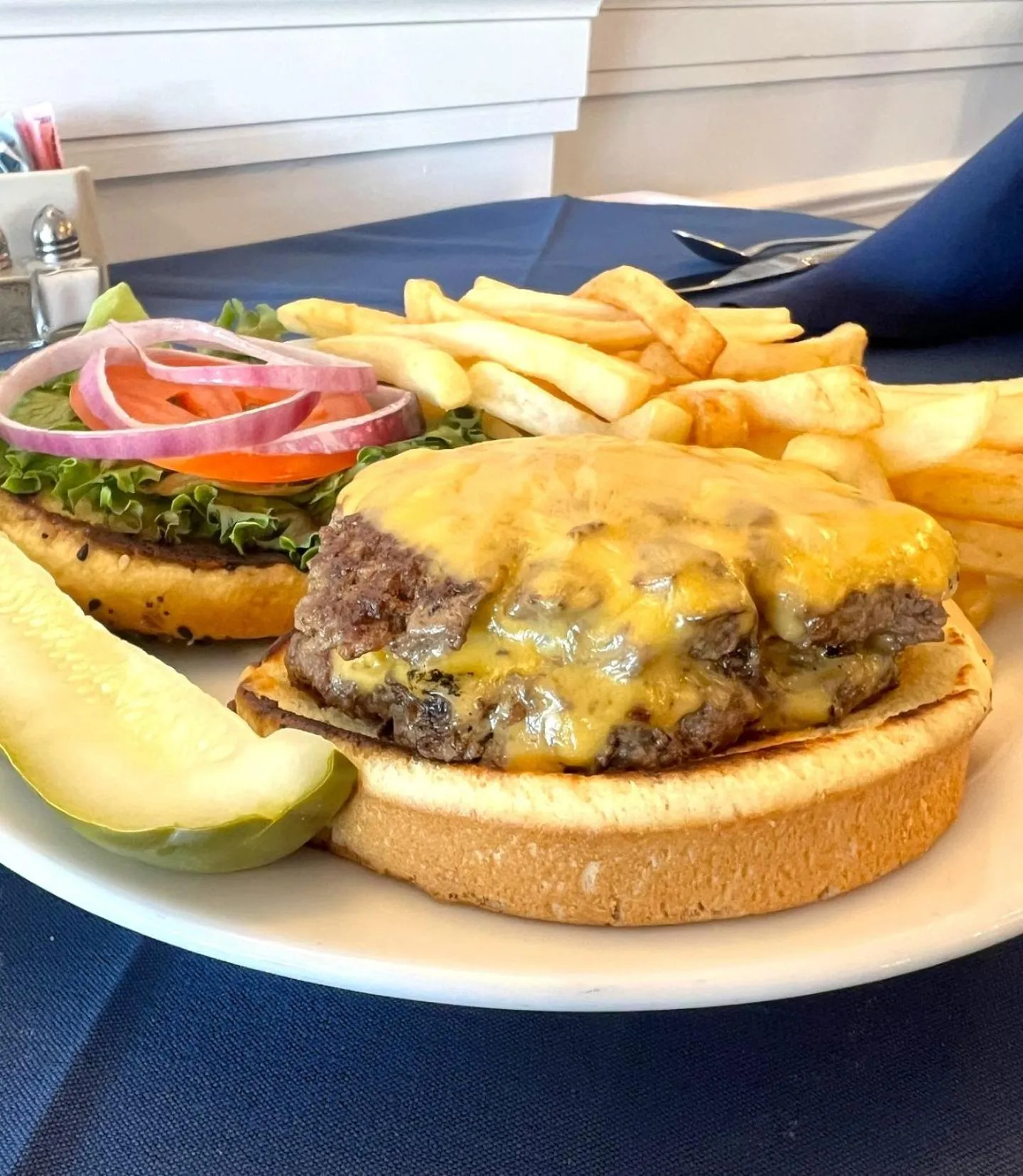 Restaurant/places to eat in Historic Boone Tavern