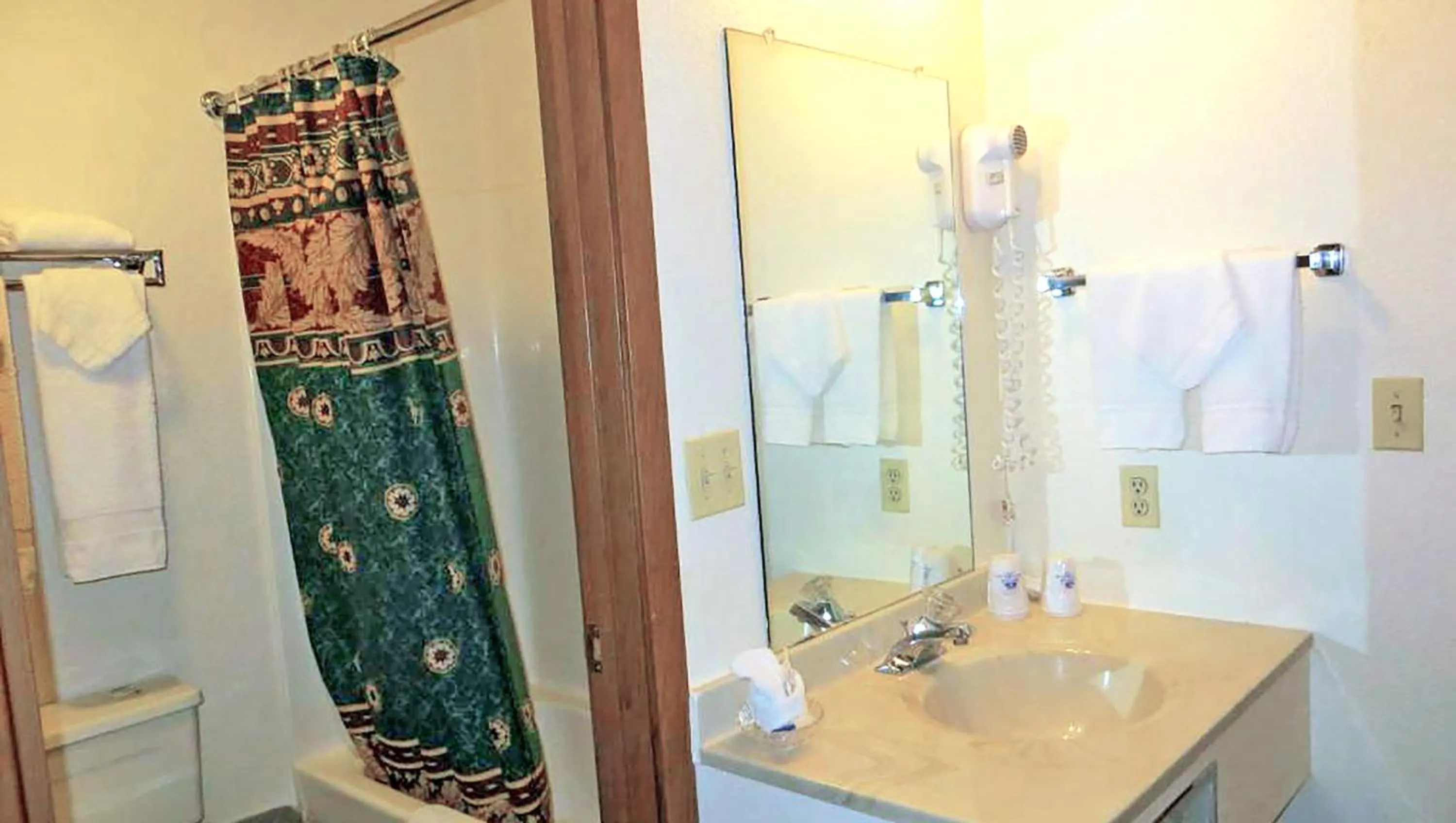 Bathroom in Big Horn Lodge