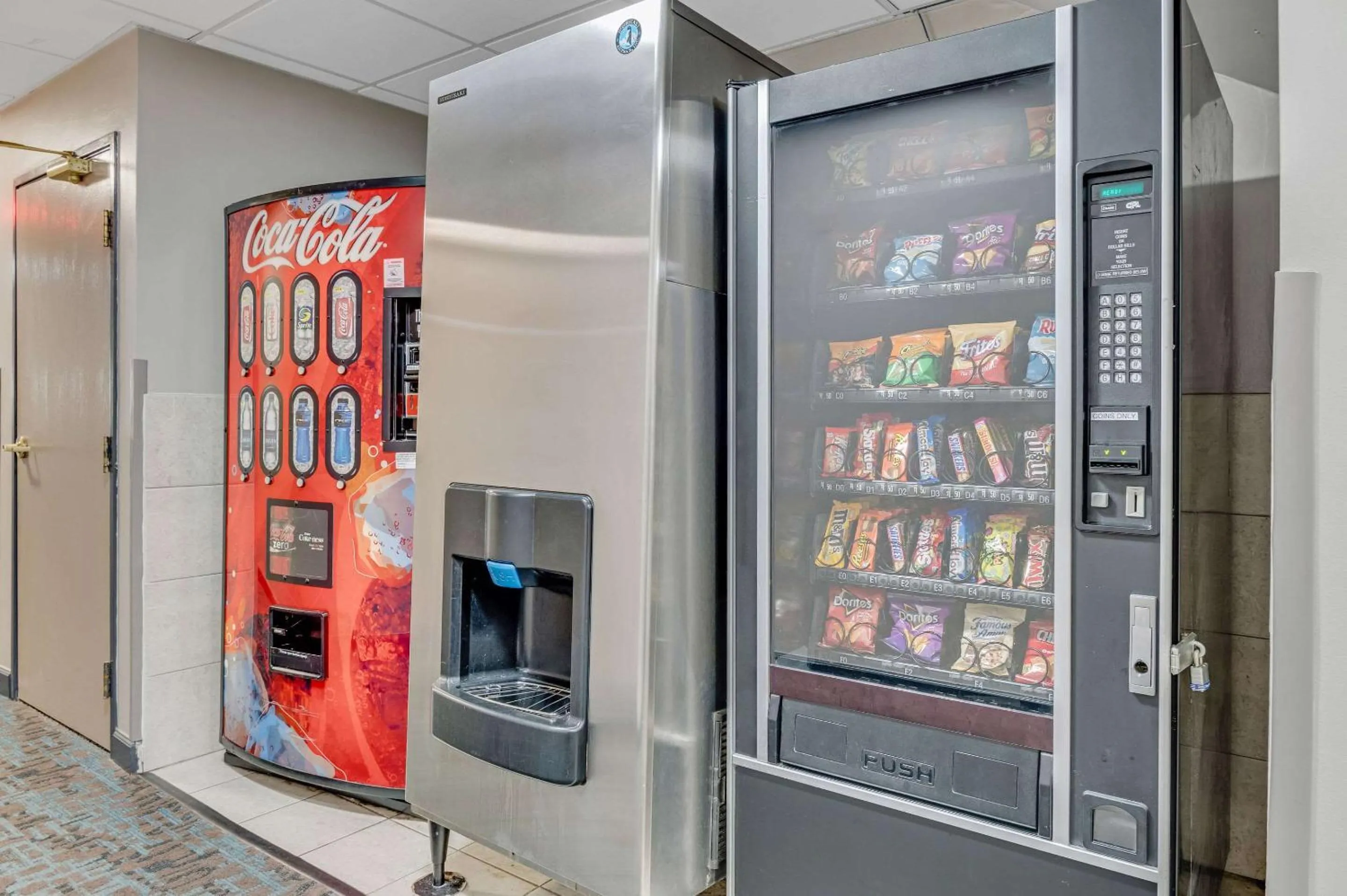 Other in Country Inn & Suites by Radisson, Grand Rapids Airport, MI