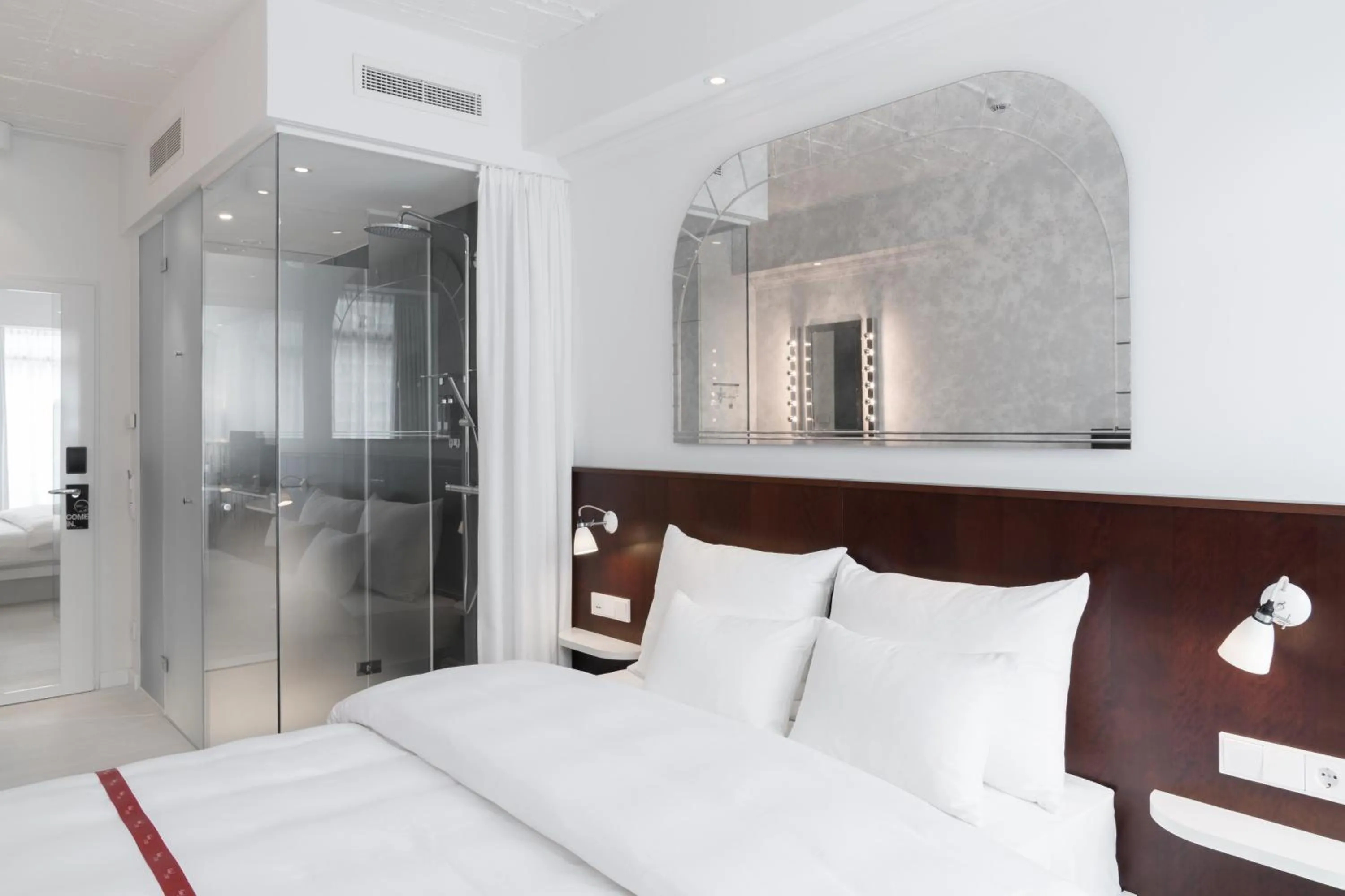 Photo of the whole room, Bed in Ruby Coco Hotel Dusseldorf