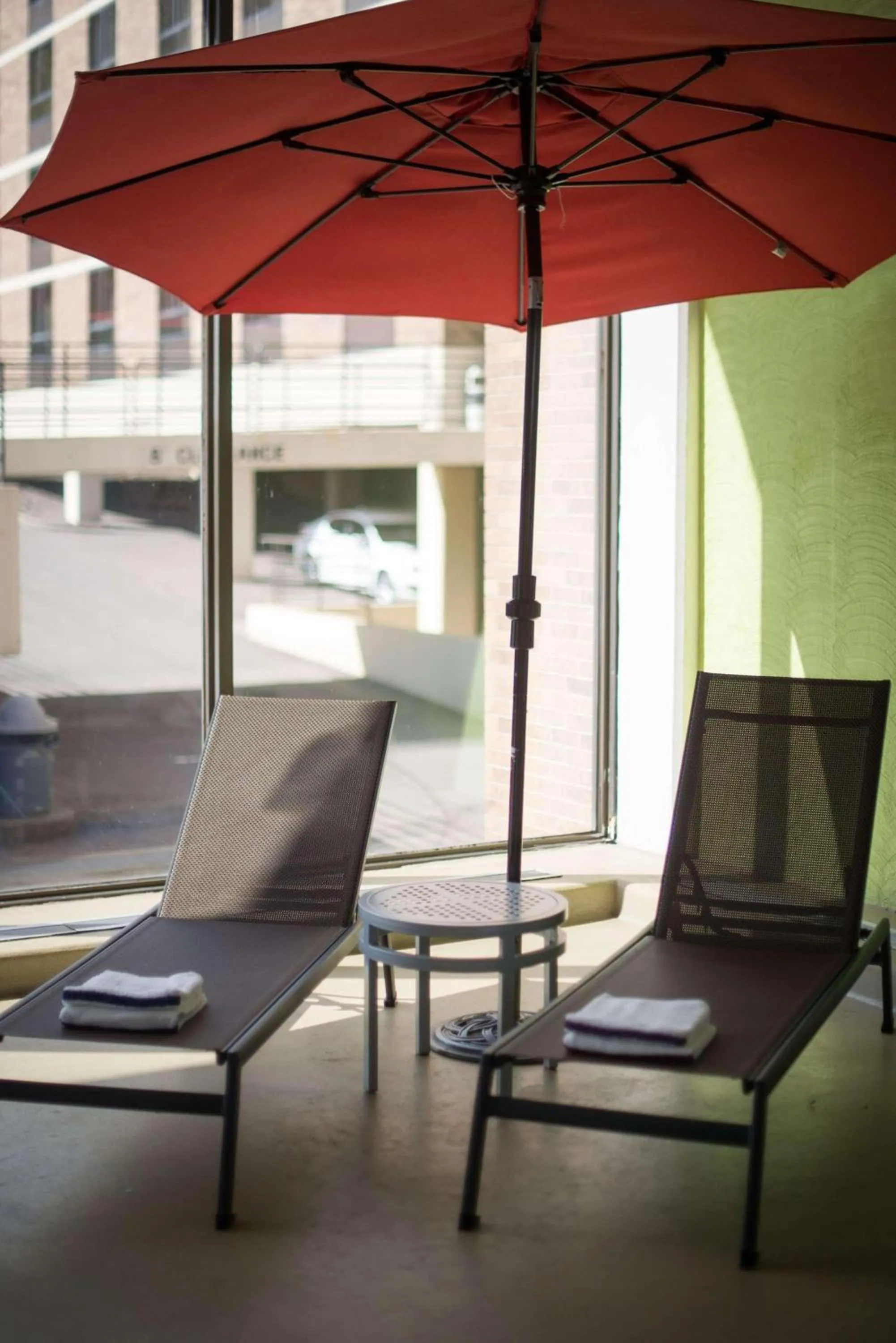 Swimming pool in Radisson Hotel Duluth-Harborview