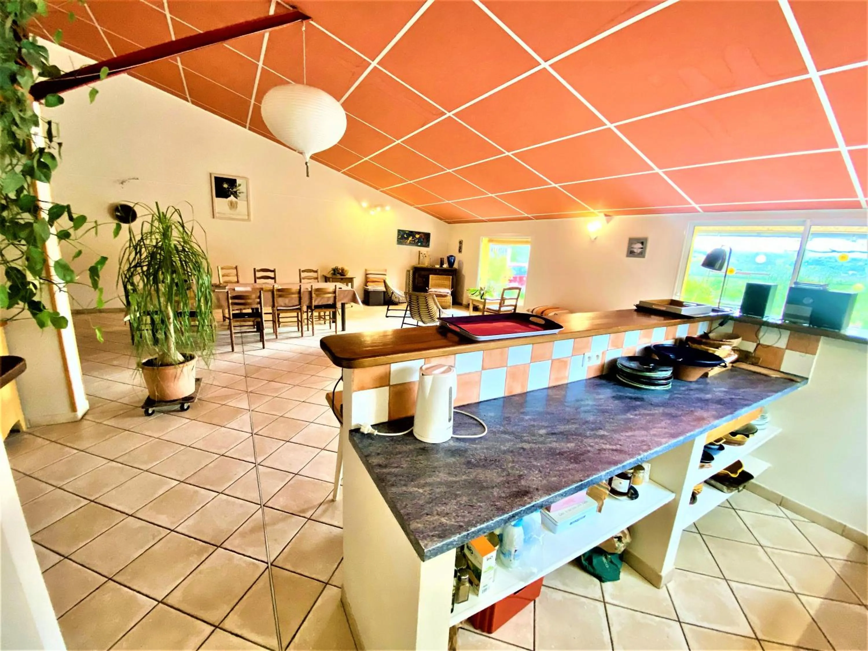 GITE DE GROUPE 15p, 7 ch, 6 sdb, parc et salle de réception, ou CHAMBRES D'HOTES