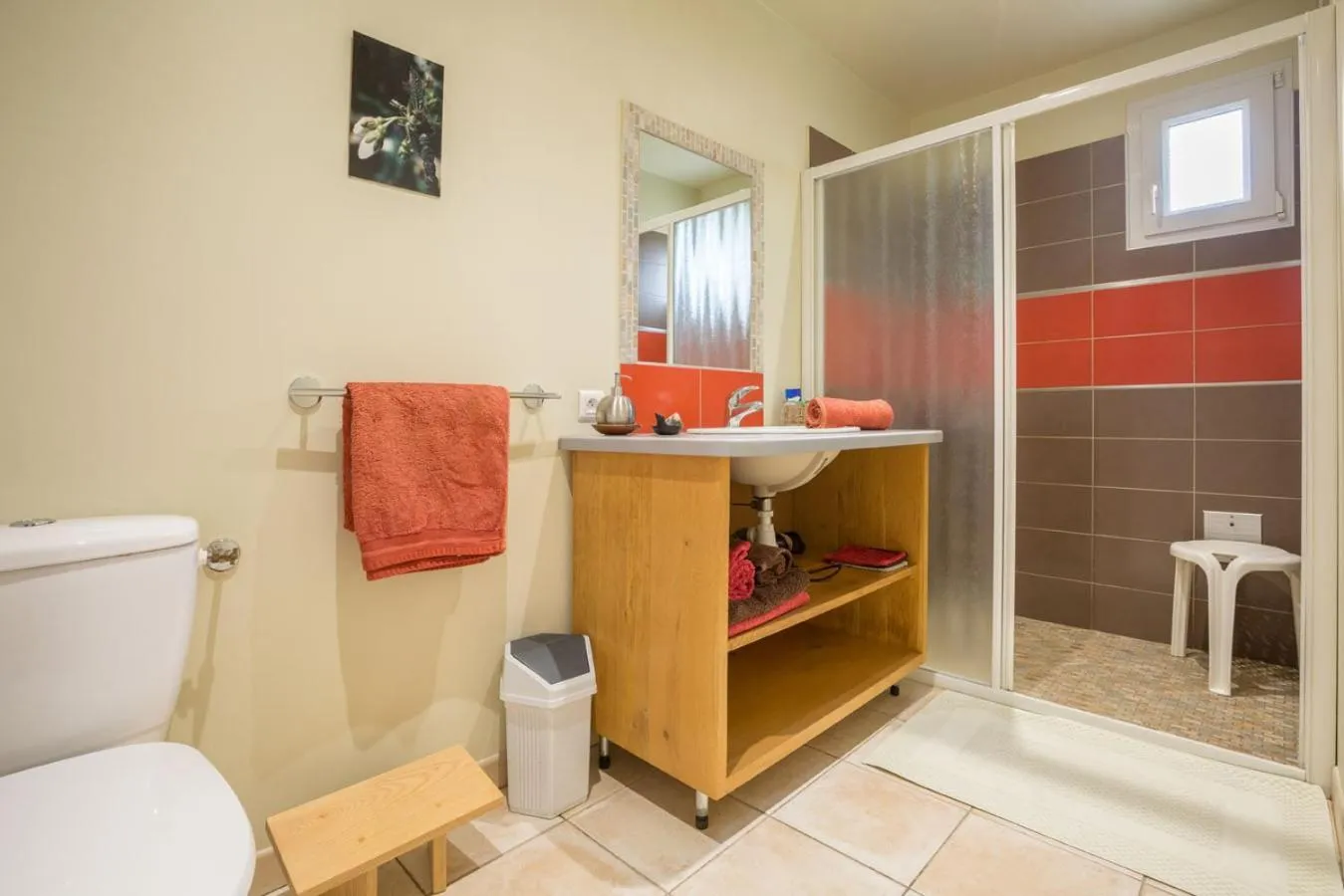 GITE DE GROUPE 15p, 7 ch, 6 sdb, parc et salle de réception, ou CHAMBRES D'HOTES