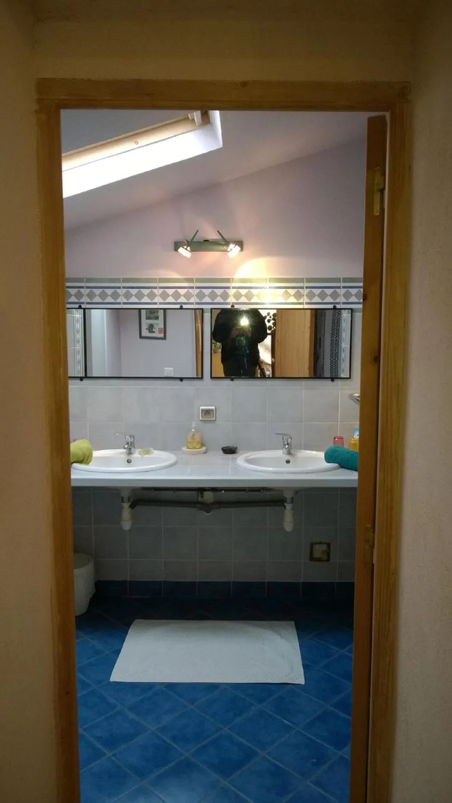 GITE DE GROUPE 15p, 7 ch, 6 sdb, parc et salle de réception, ou CHAMBRES D'HOTES