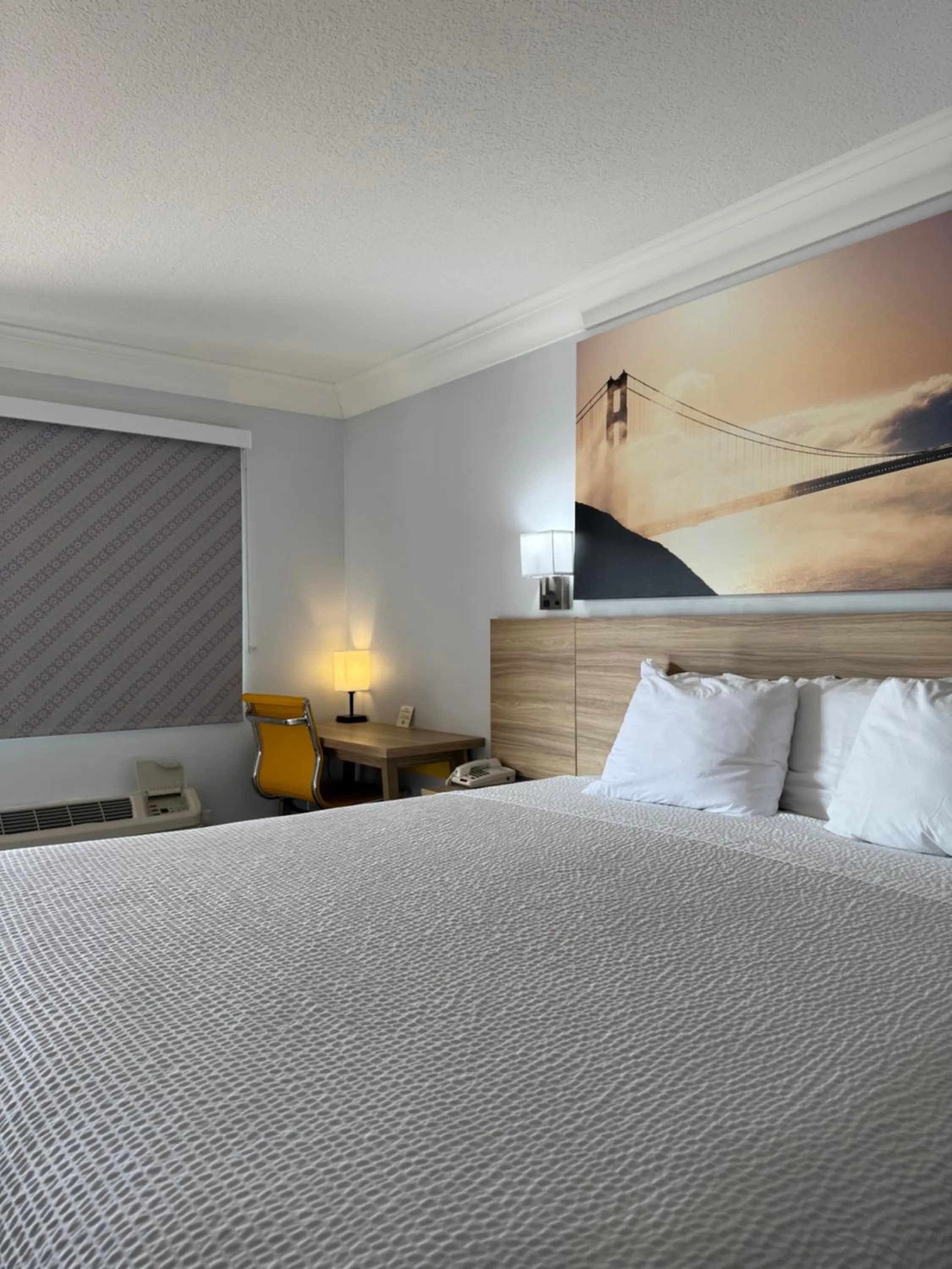 Bedroom, Bed in Days Inn by Wyndham Near City Of Hope