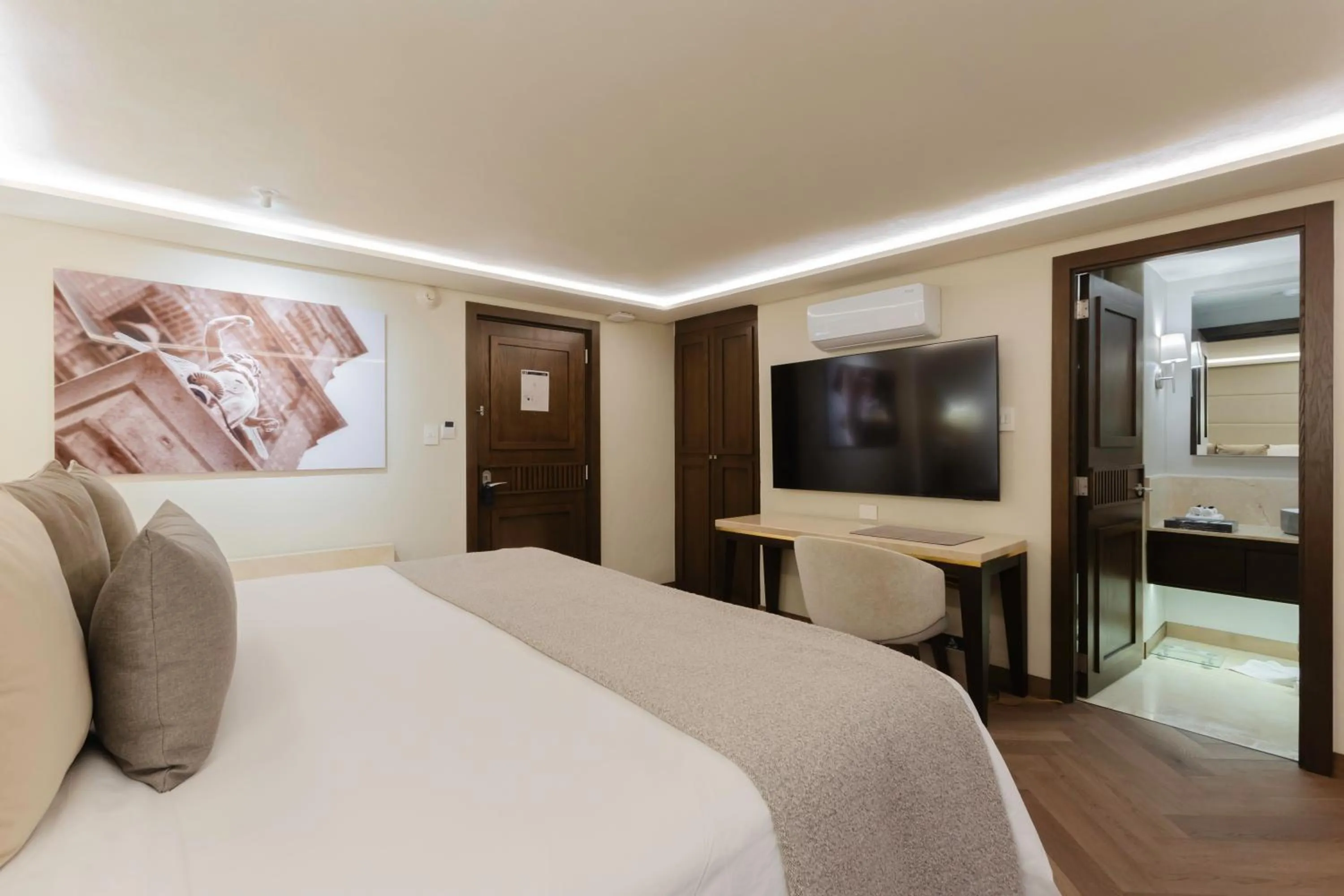 TV and multimedia, Bed in Quinta Real Puebla