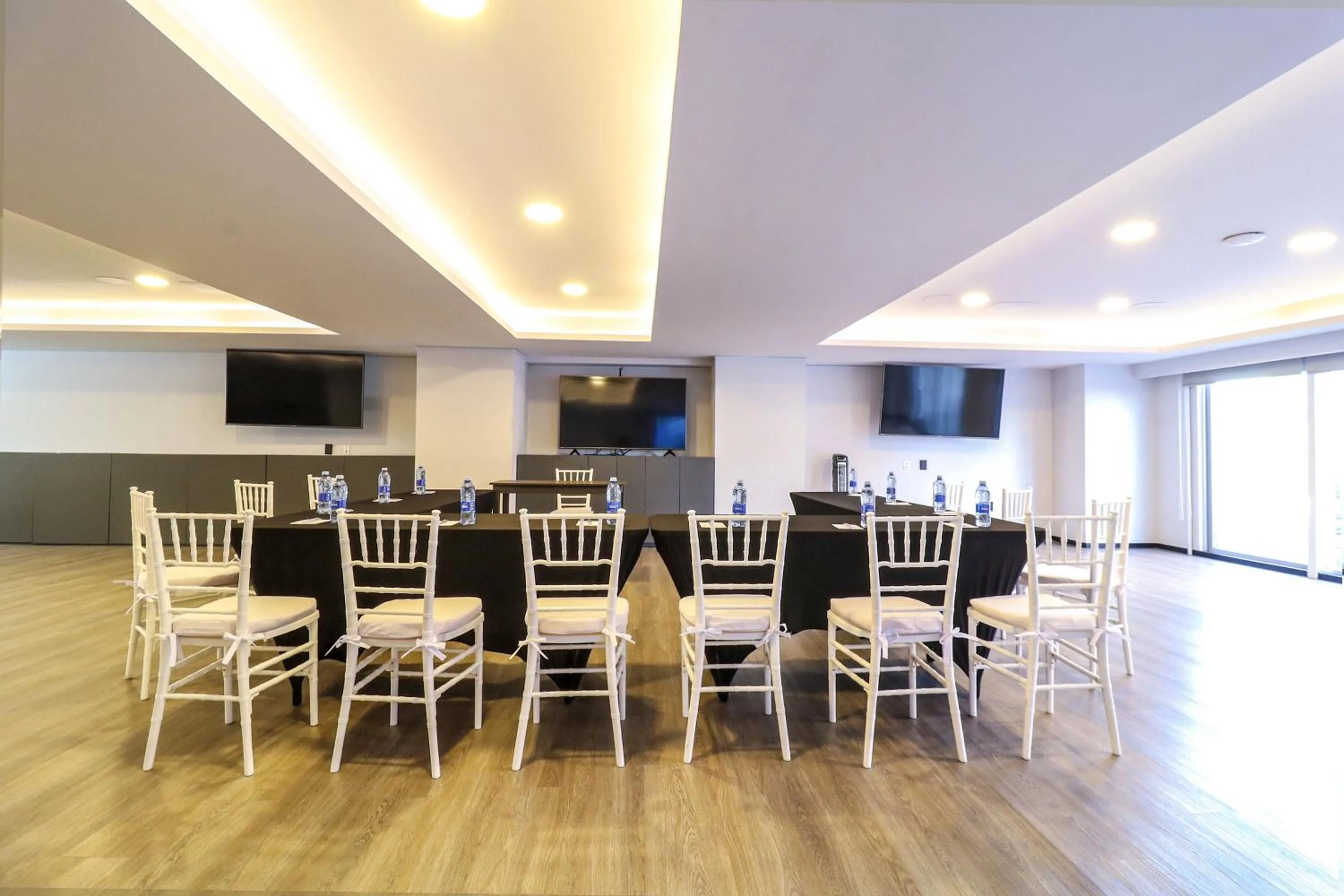Meeting/conference room in St Isidro Suites Corporate Housing SPA & Wellness Center