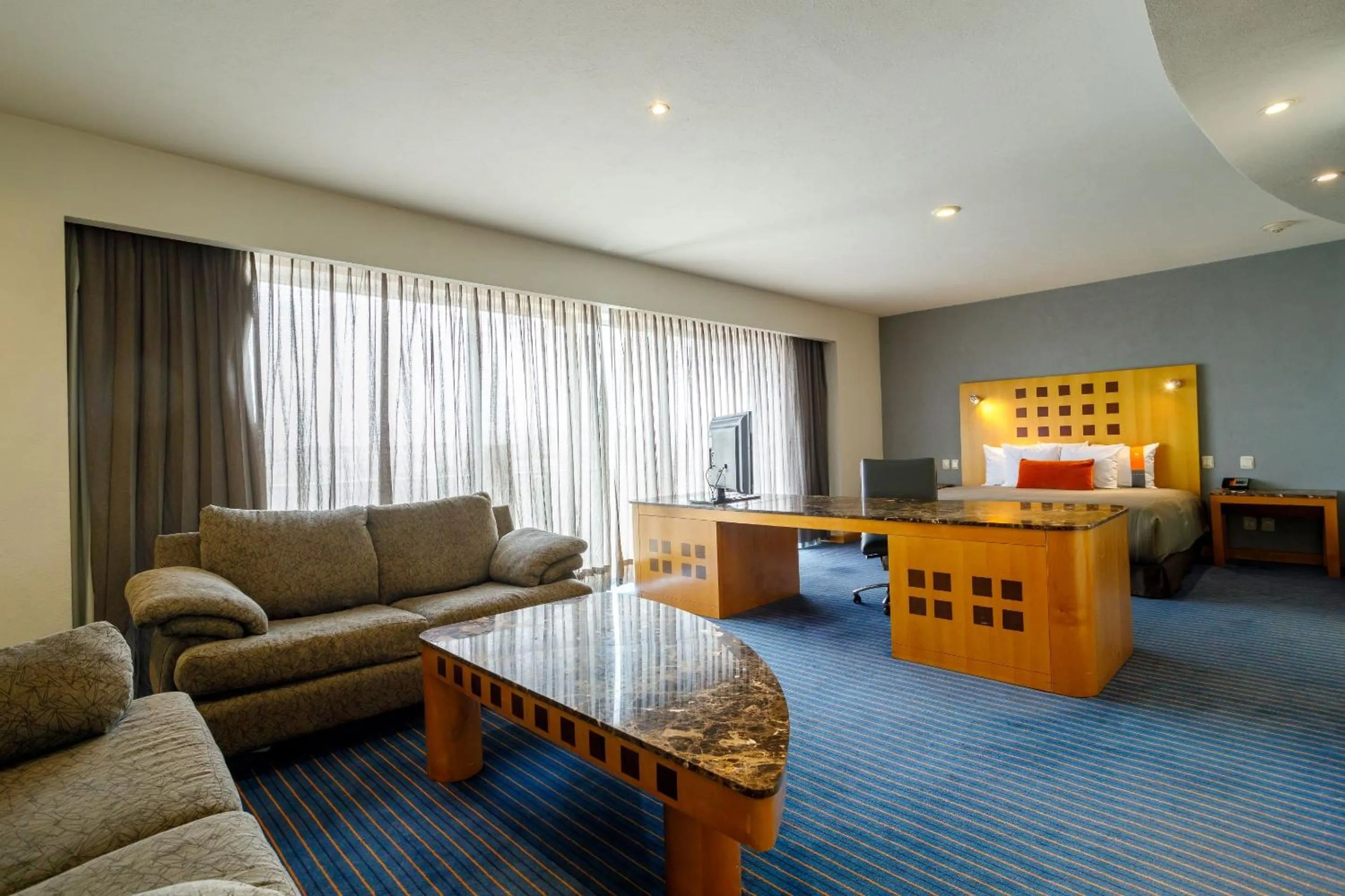 Photo of the whole room in Real Inn Ciudad Juarez by the USA Consulate