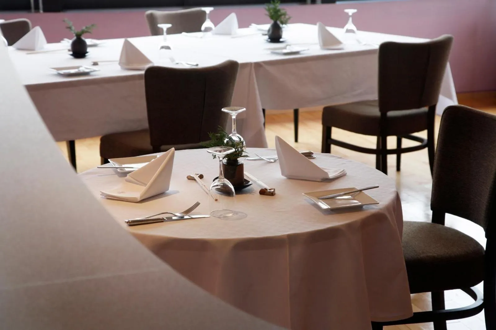 Restaurant/places to eat in Ame no Hi to Yuyake-Adult Only