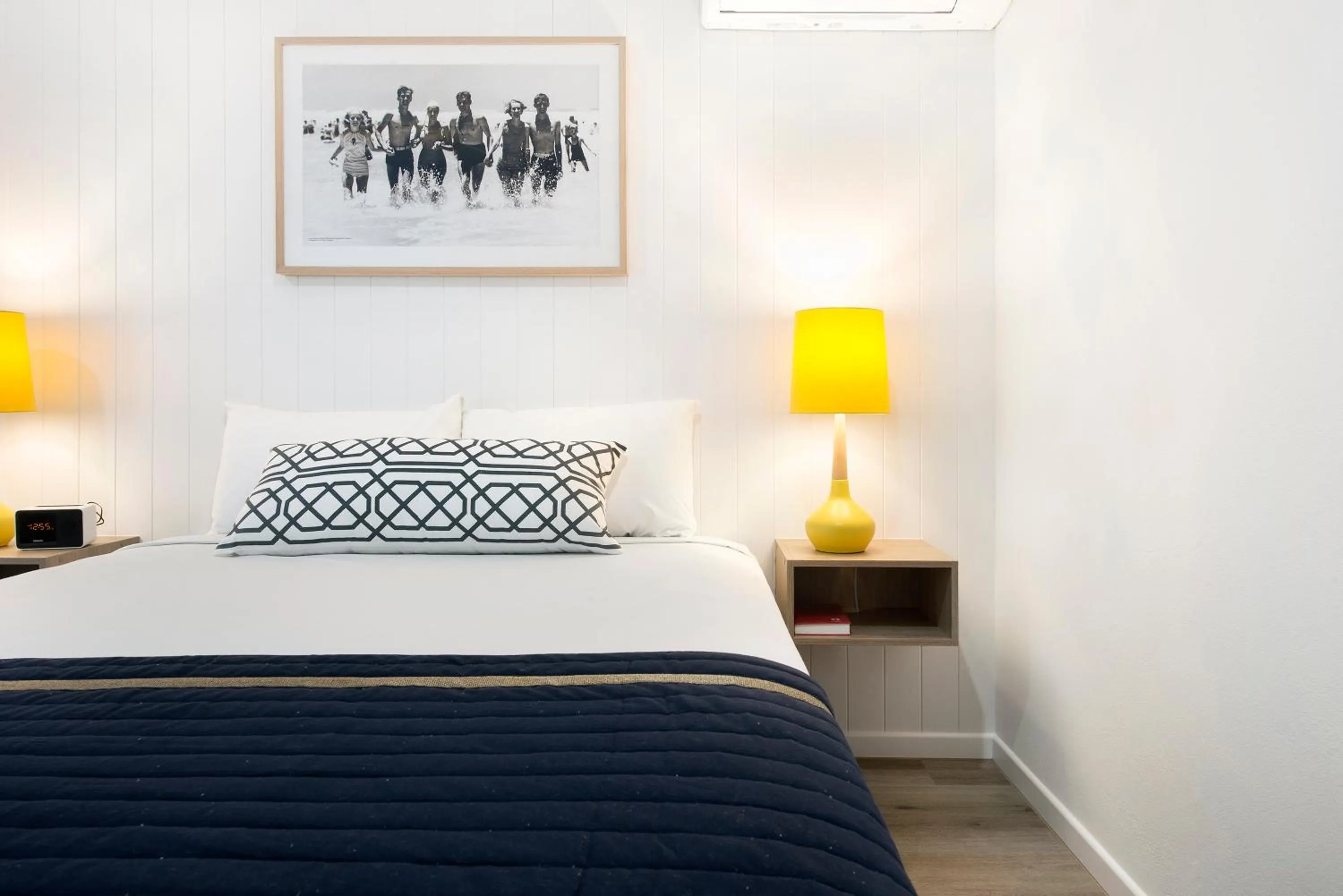 Bed in Blue Heron Boutique Motel