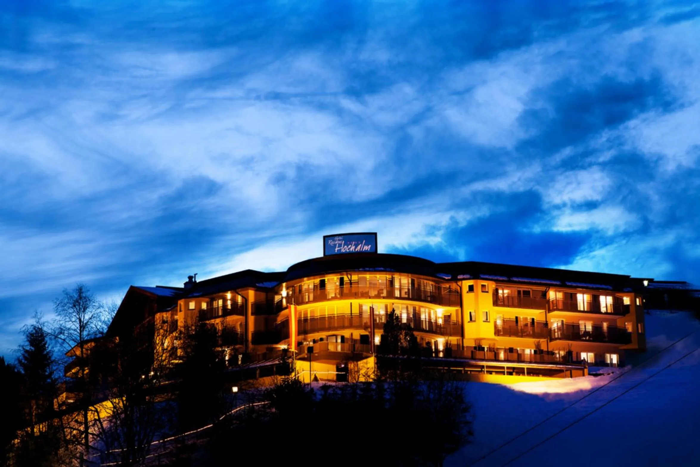 Facade/entrance in Hotel Residenz Hochalm - SKI IN -SKI OUT