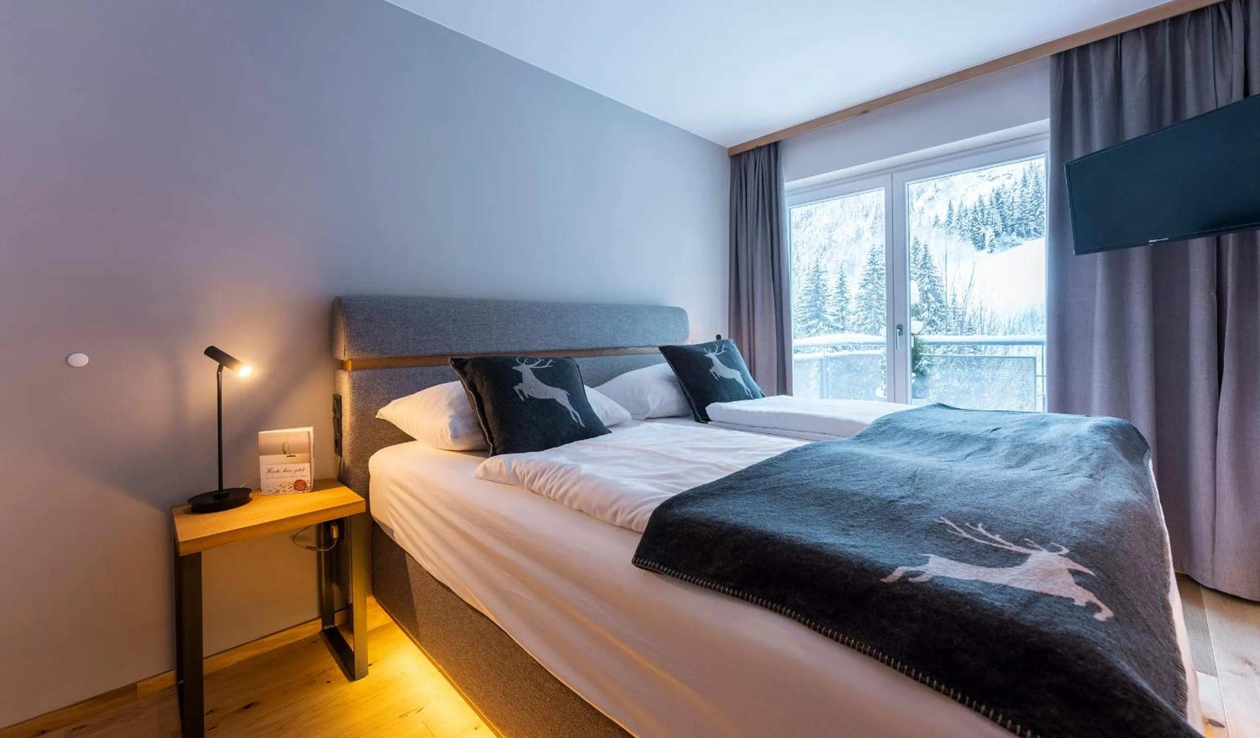 Bed in Hotel Residenz Hochalm - SKI IN -SKI OUT