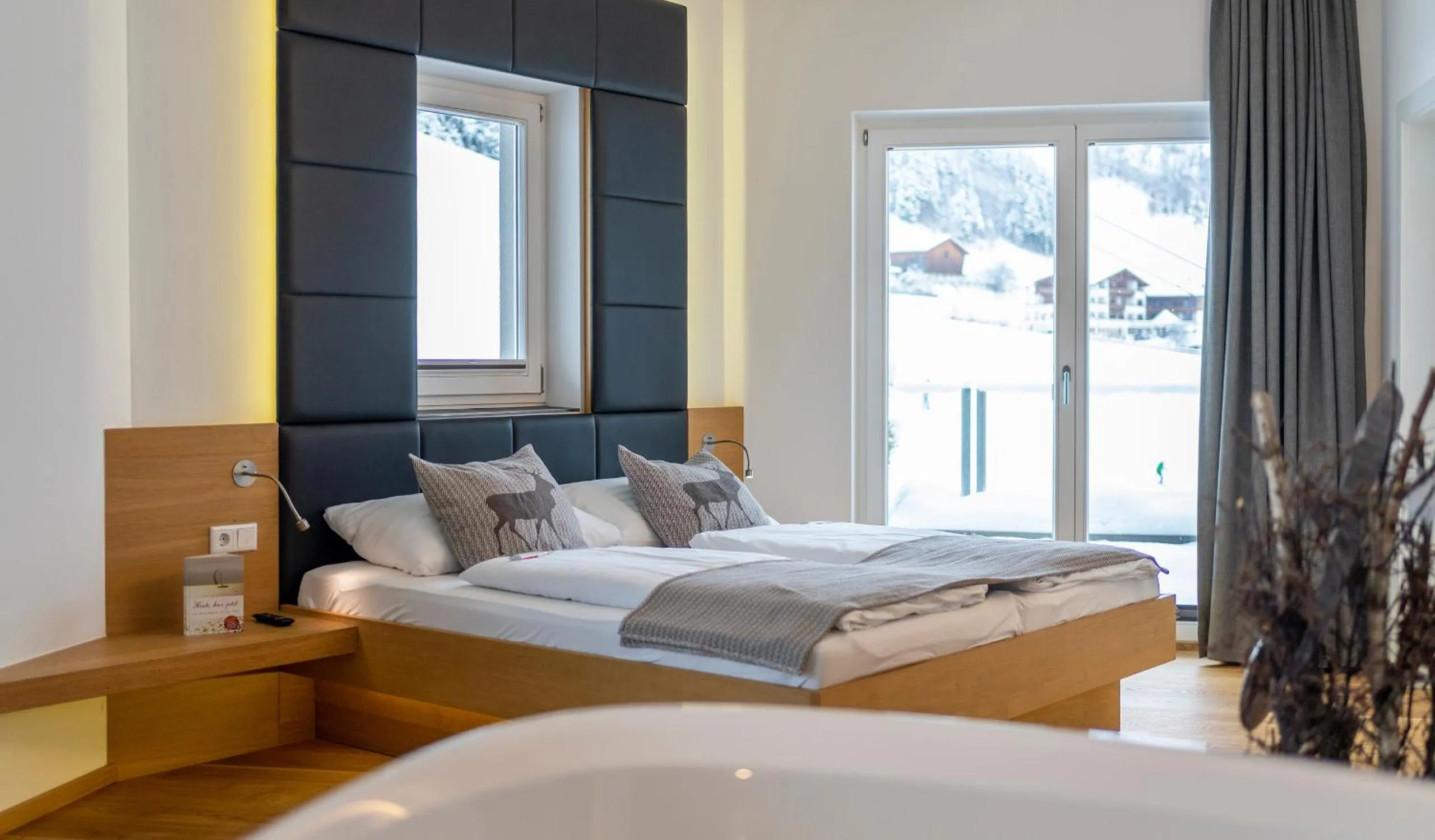 Bed in Hotel Residenz Hochalm - SKI IN -SKI OUT