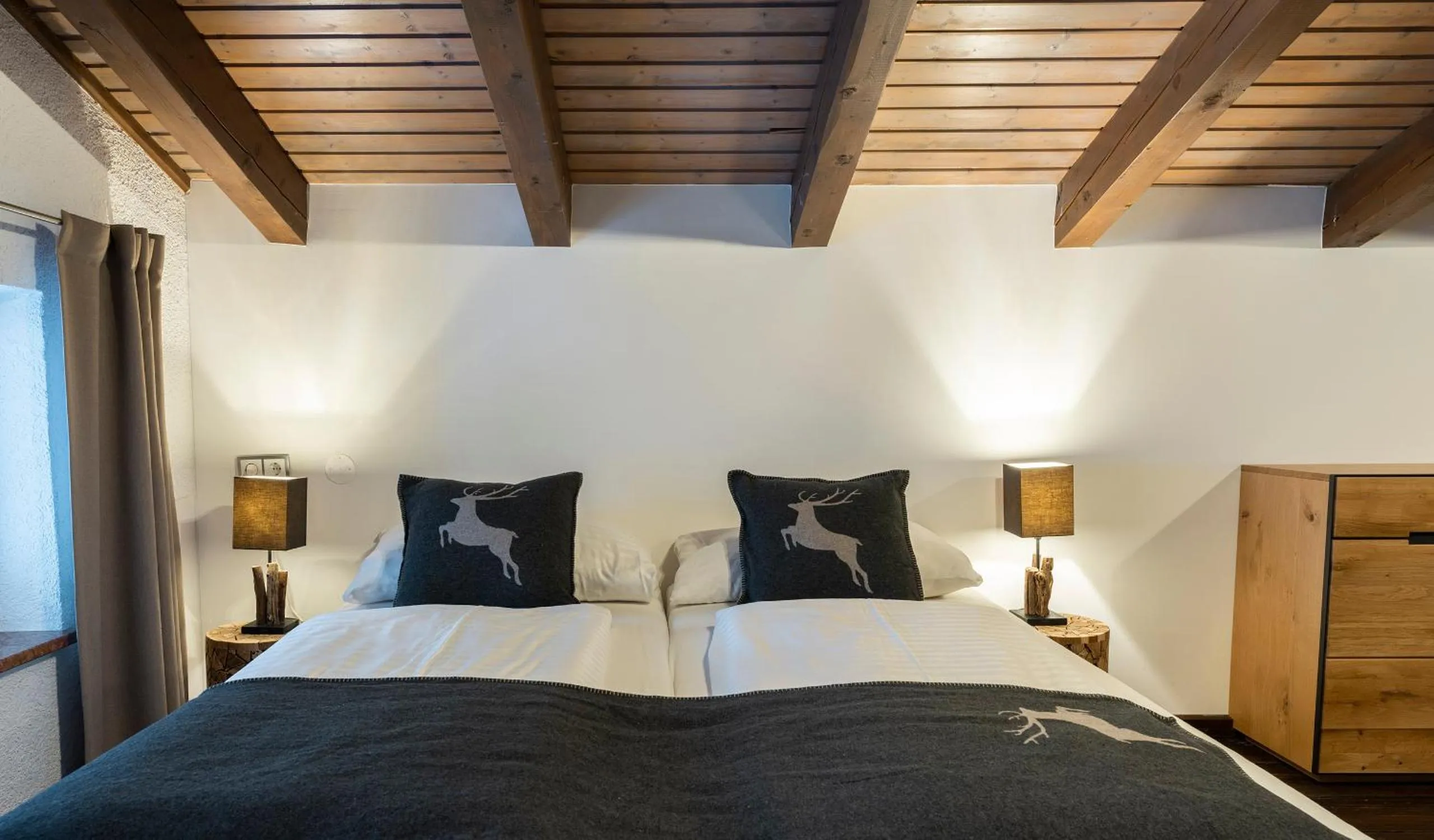 Bed in Hotel Residenz Hochalm - SKI IN -SKI OUT