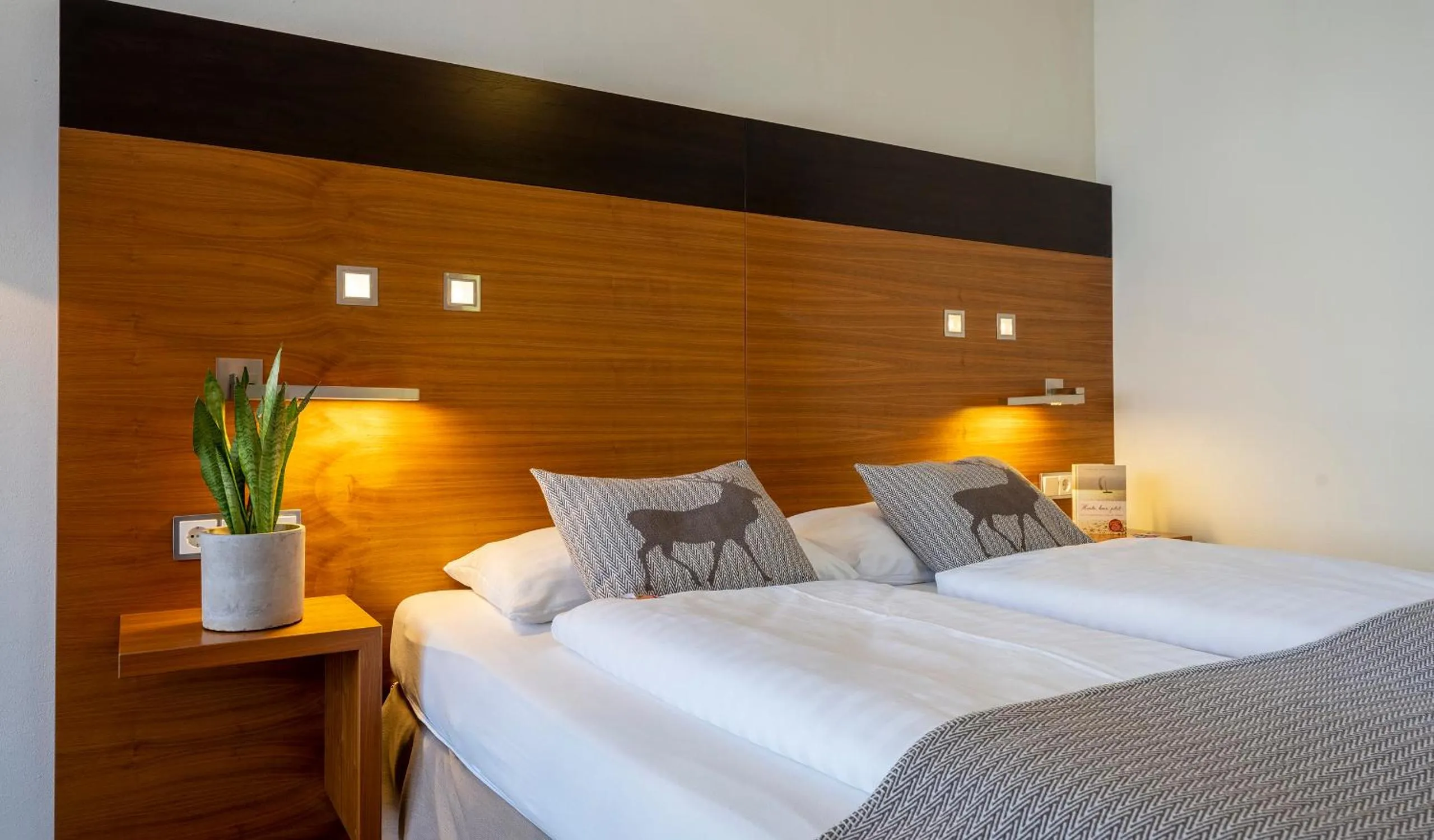 Bed in Hotel Residenz Hochalm - SKI IN -SKI OUT