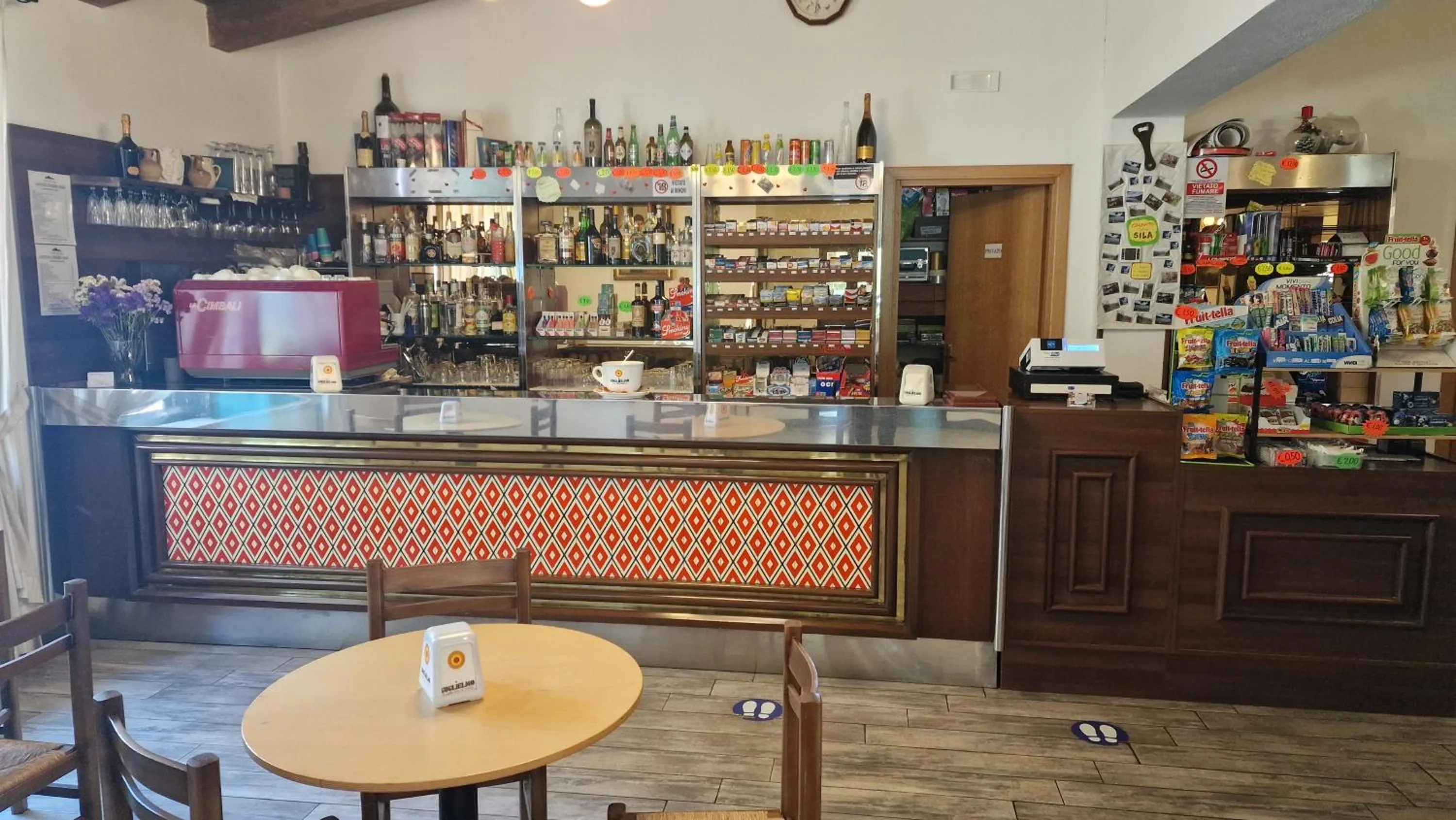 Lounge or bar in Hotel del Lago Ampollino