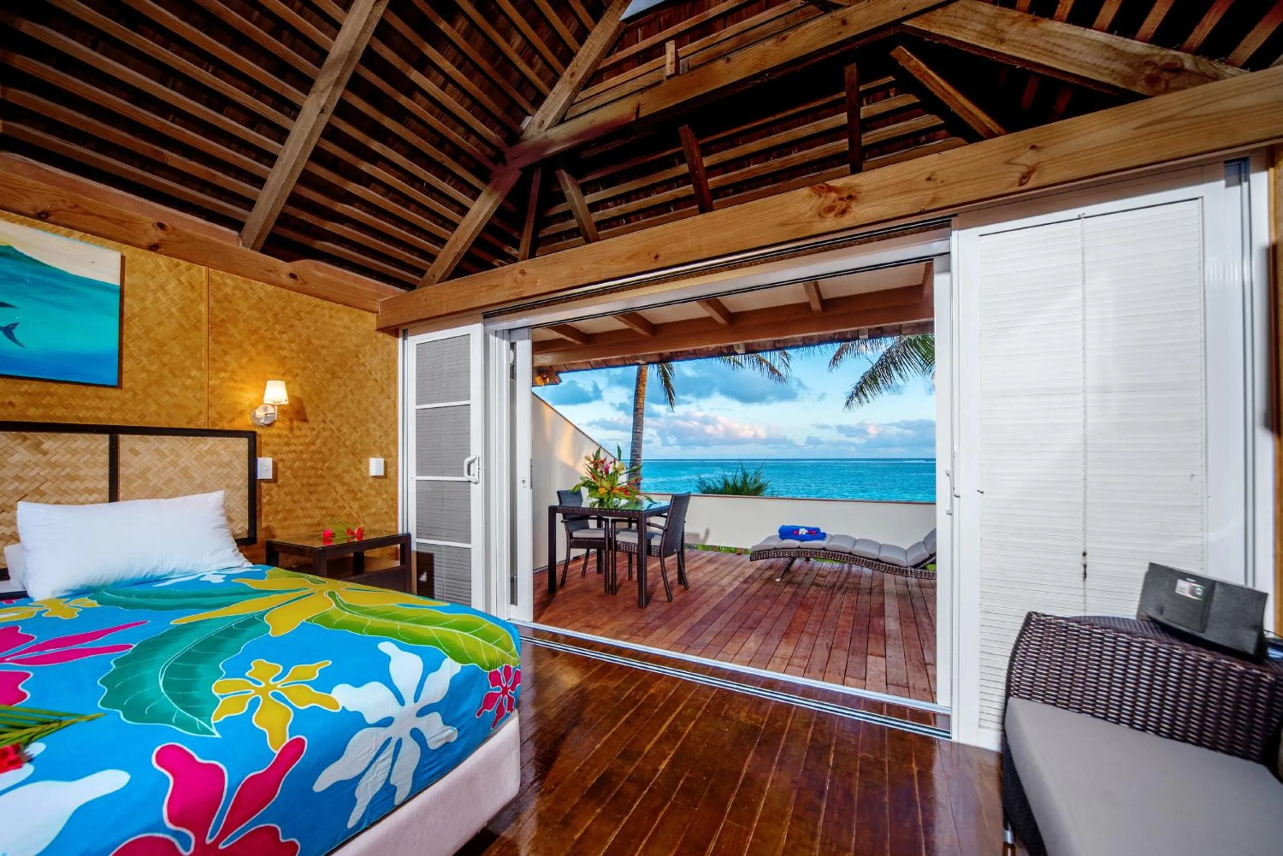 Bed in Palm Grove