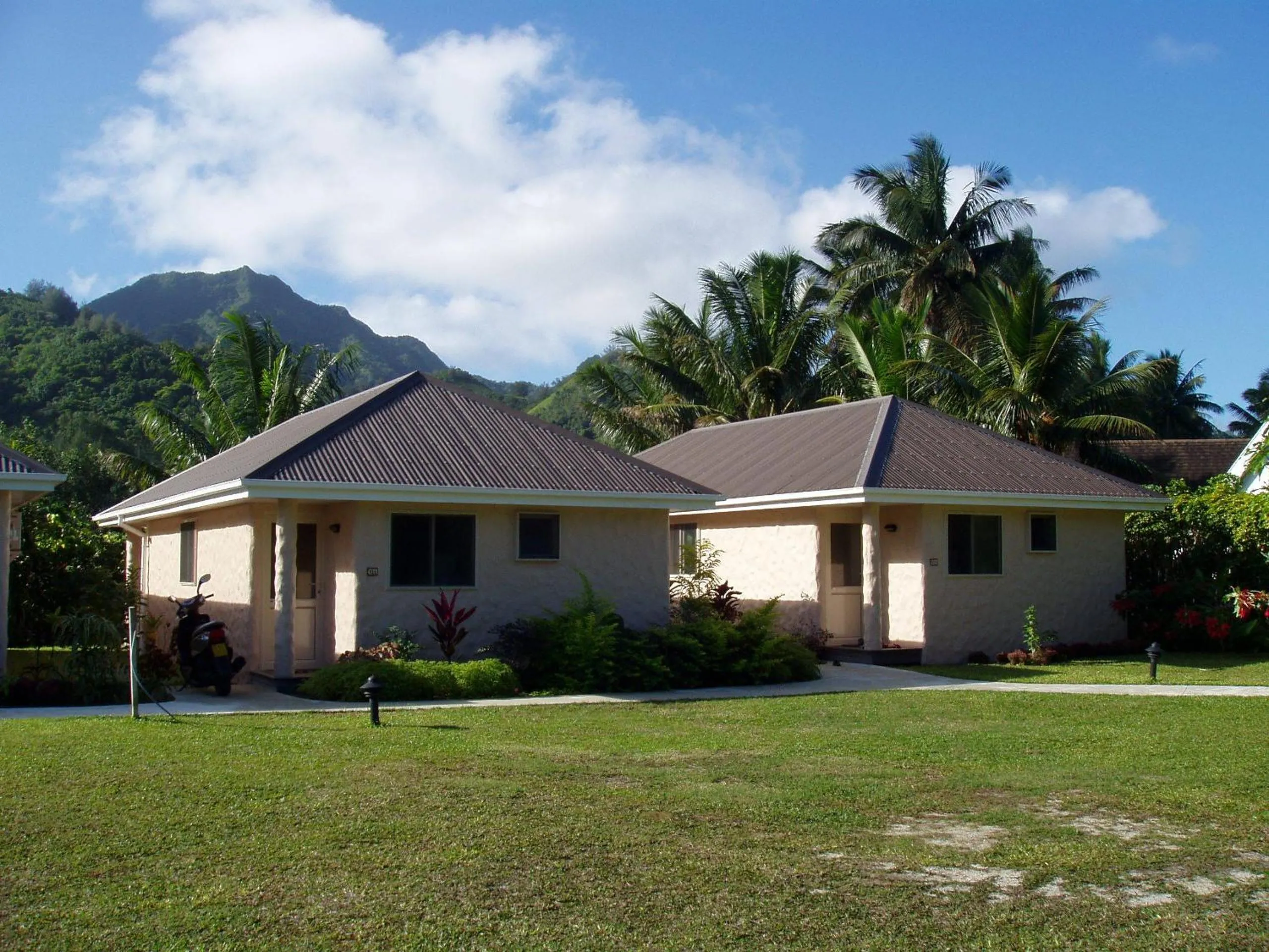 Facade/entrance in Palm Grove