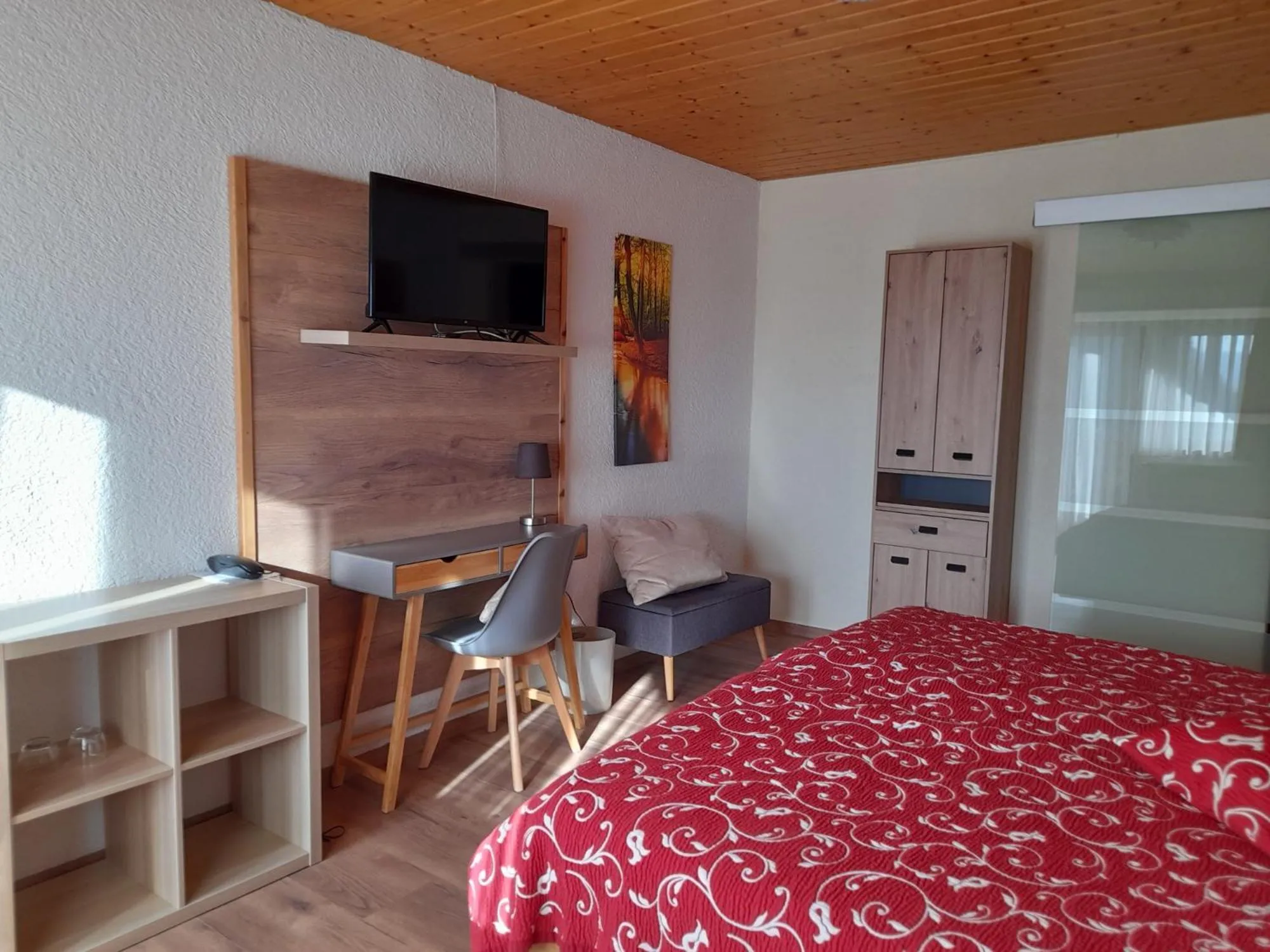 Bed in Öko-Landhotel Basler Hof