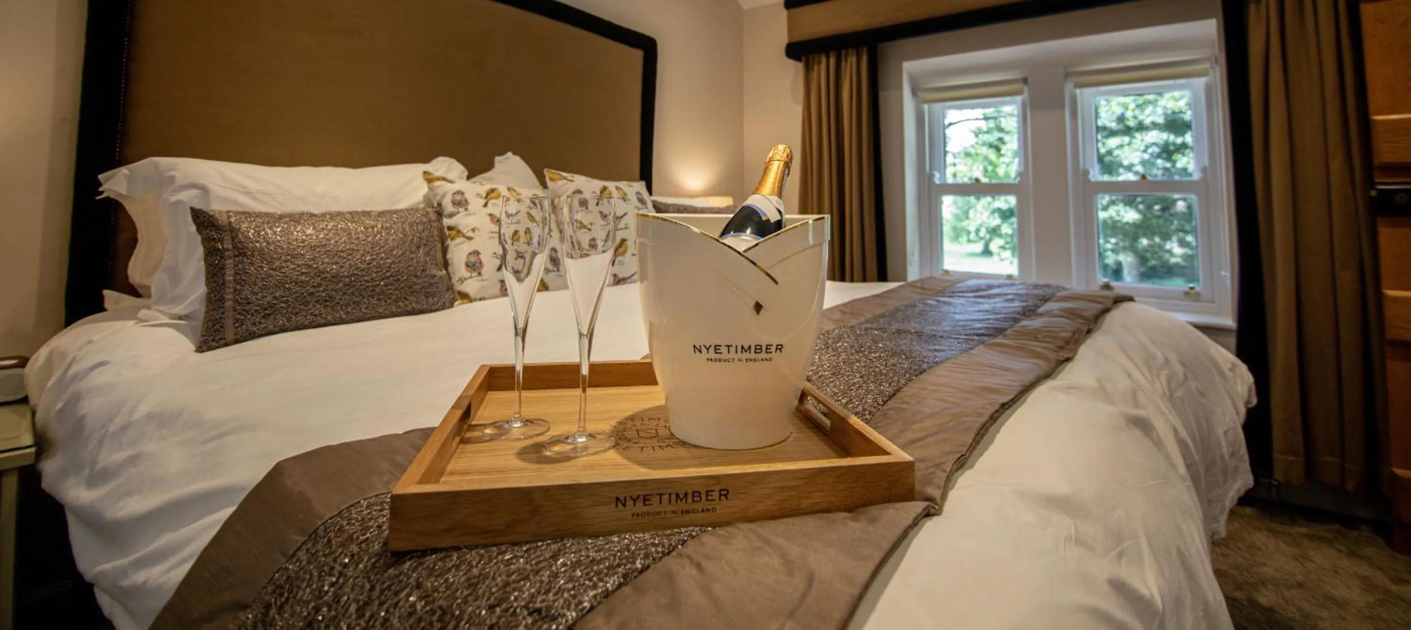 Bedroom, Bed in Timble Inn