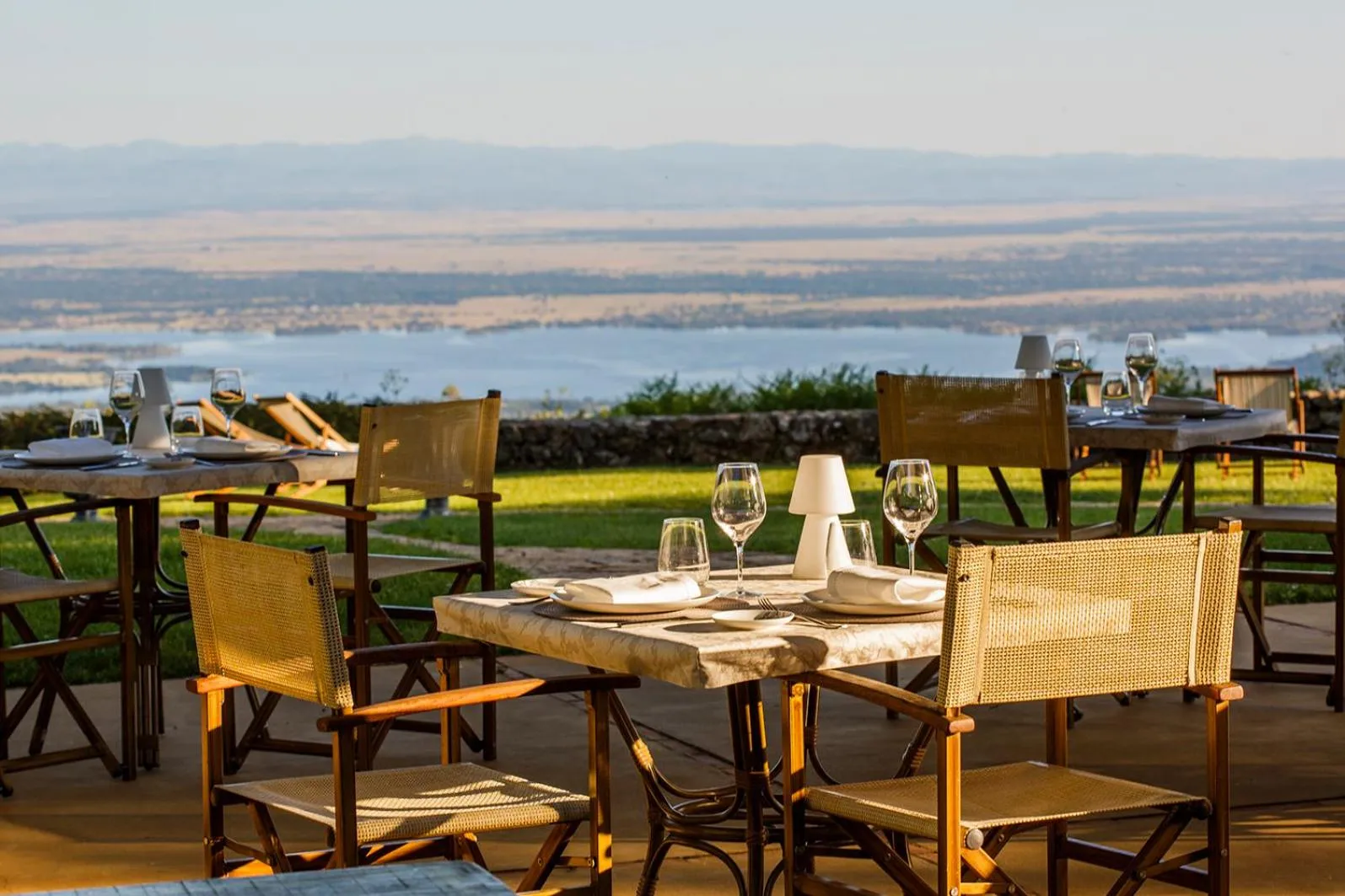 Restaurant/places to eat in Hotel Nabia