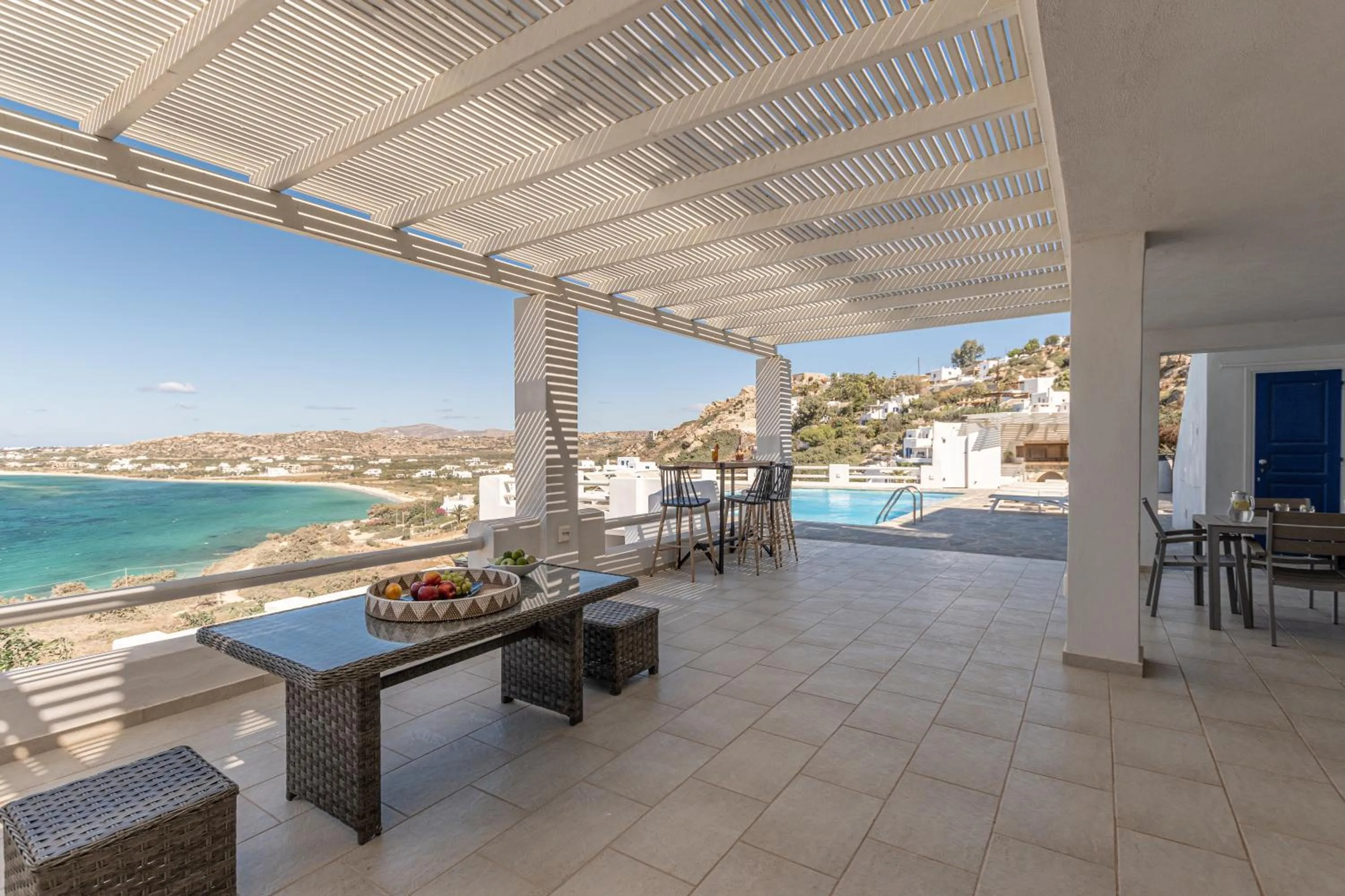 Day in Apricot and Sea Luxury Villas