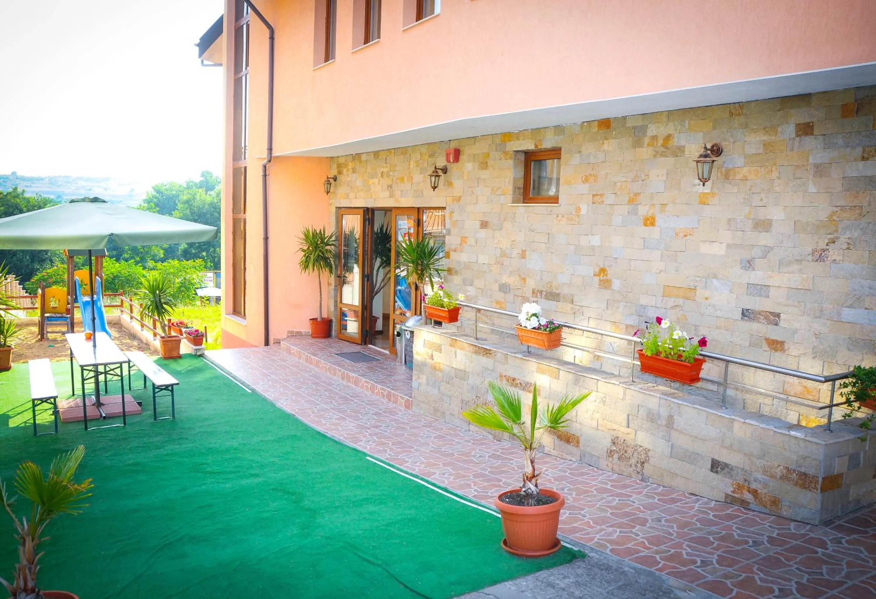 Facade/entrance in Hotel Apolis