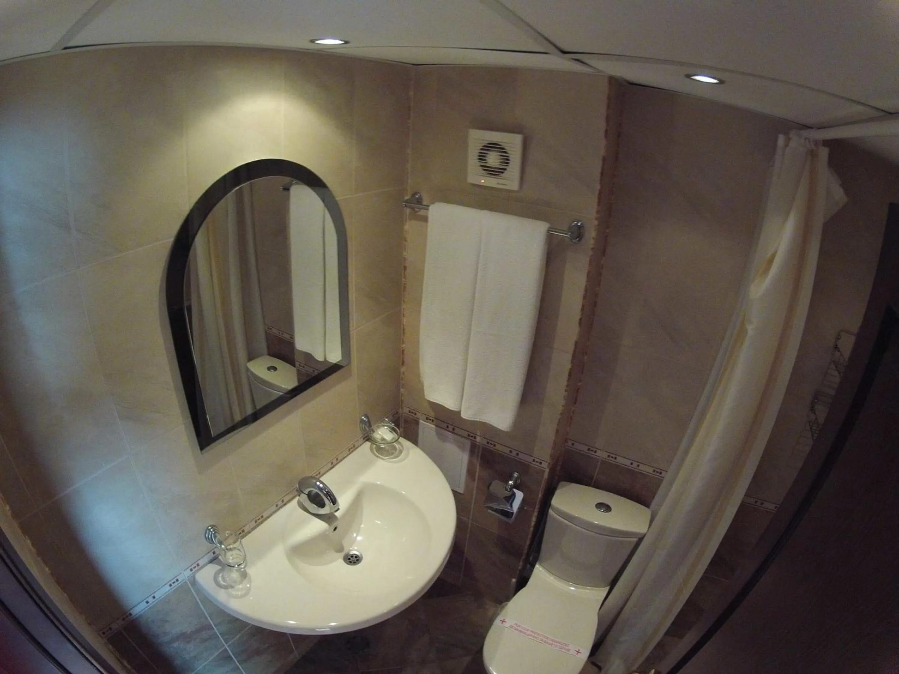 Bathroom in Hotel Apolis