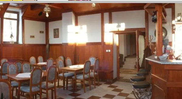 Restaurant/places to eat in Penzion Altendorf