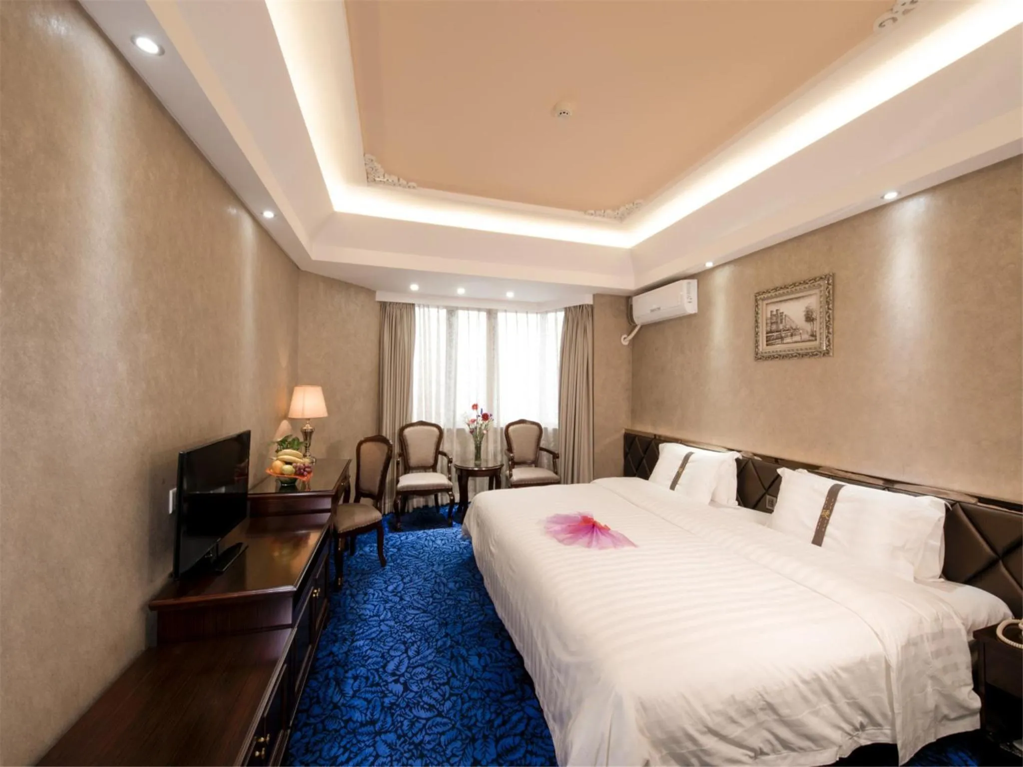 Bedroom in Zhuhai Special Economic Zone Hotel