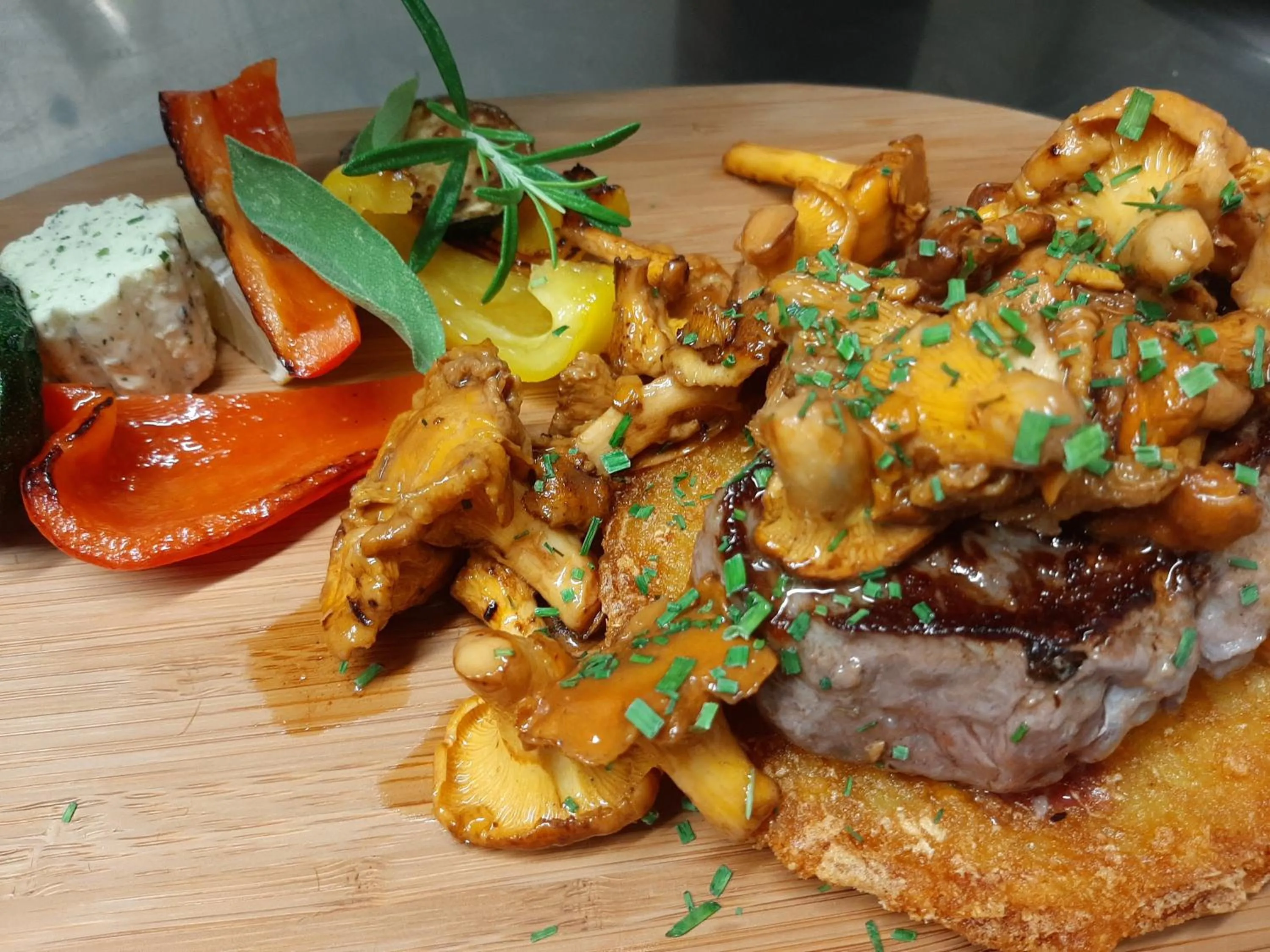 Restaurant/places to eat in Hotel Ehinger Rose