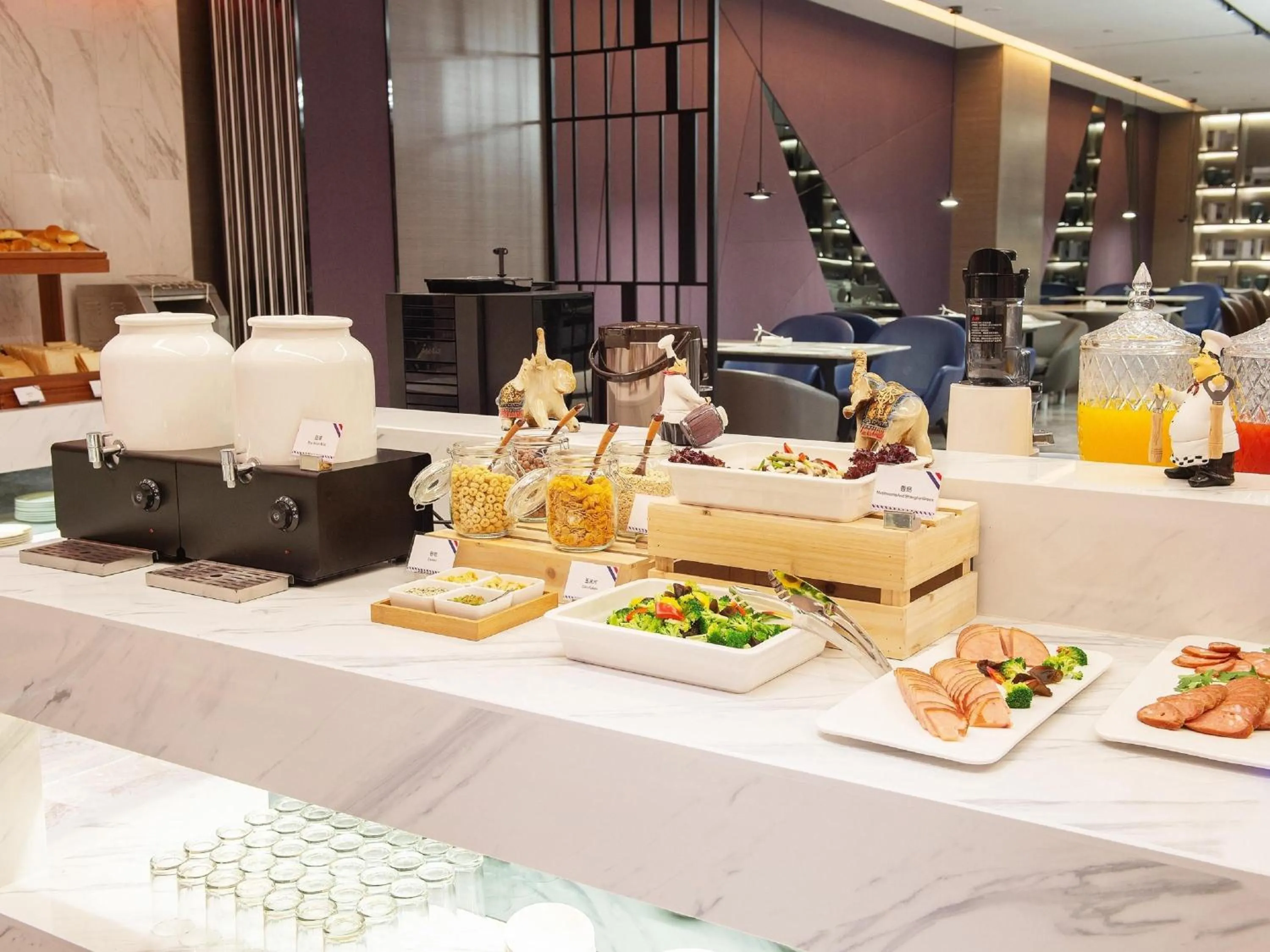 Breakfast in Mercure Harbin Central Street Sophia Church