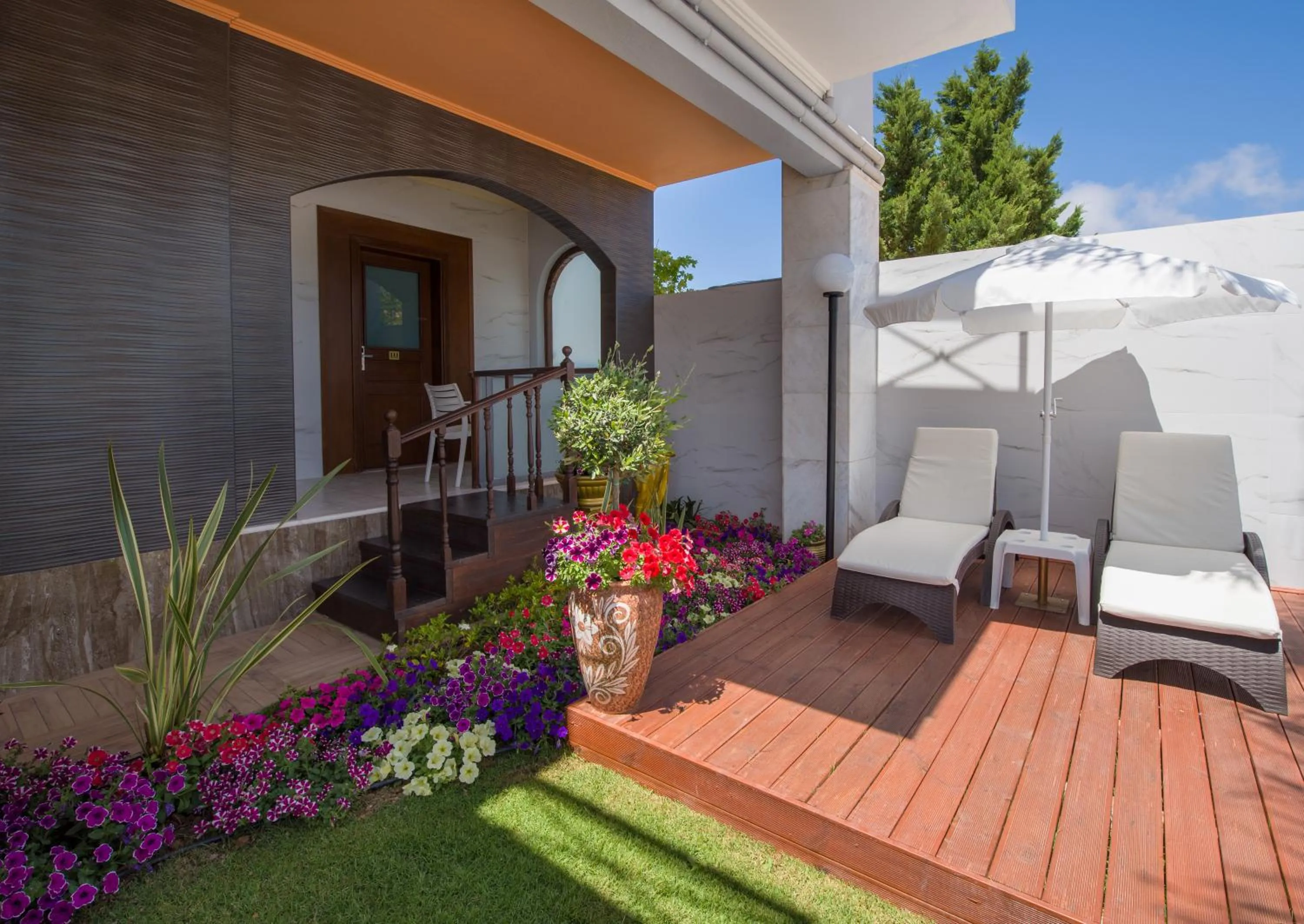 Patio in Paradice Hotel Luxury Suites-Near zorbas Beach-FREE Breakfast