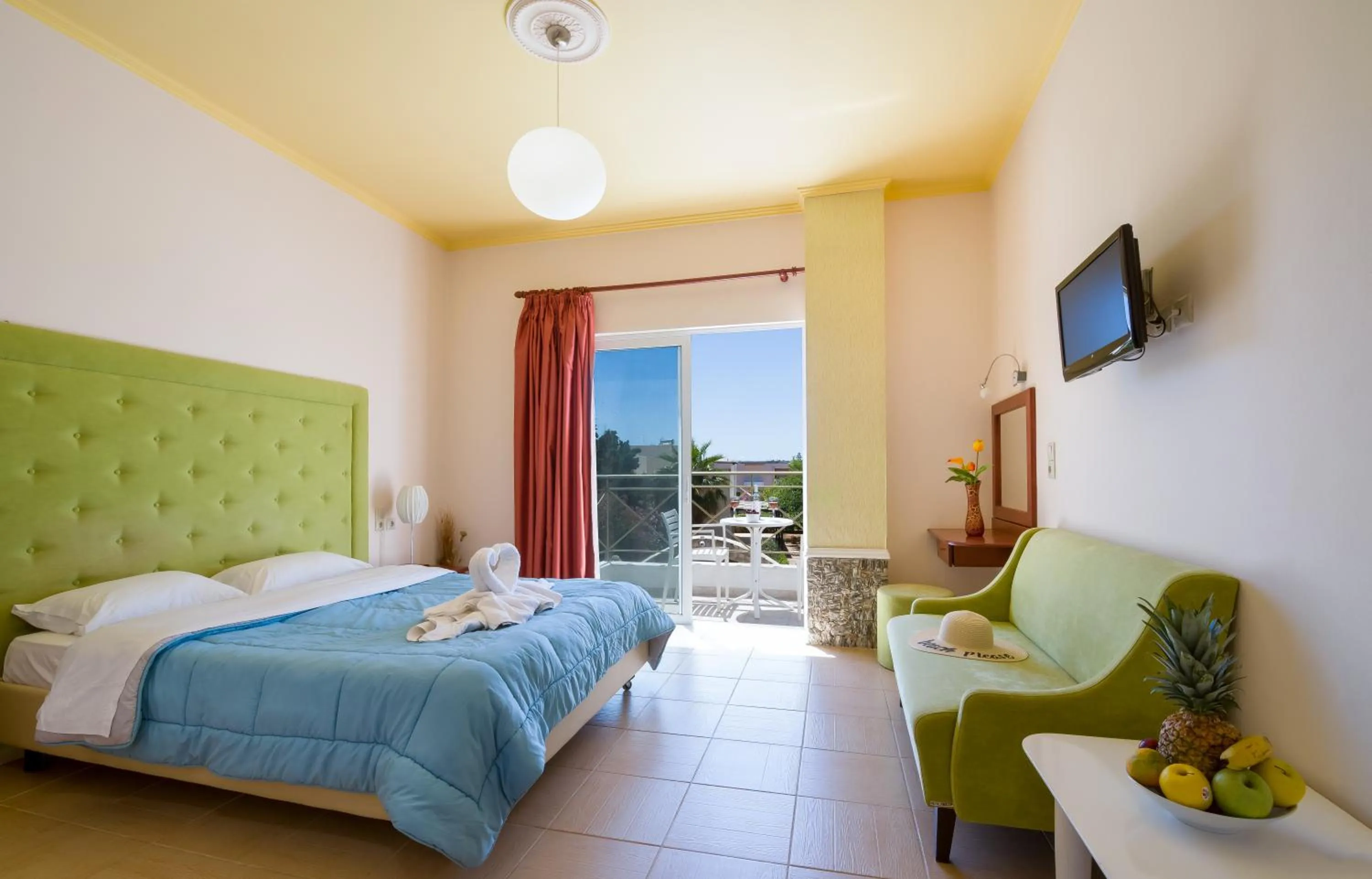 Bed in Paradice Hotel Luxury Suites-Near zorbas Beach-FREE Breakfast