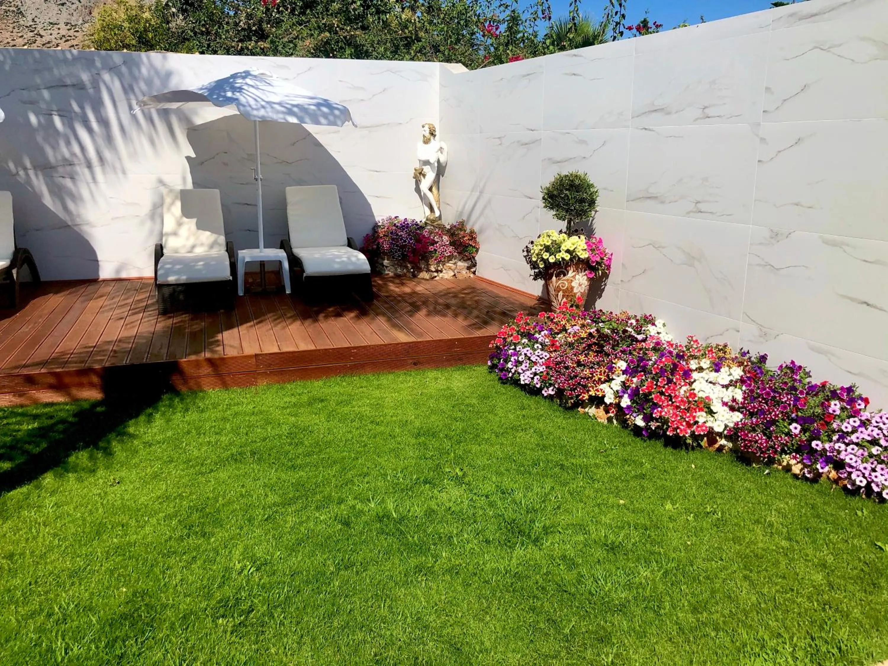 Patio in Paradice Hotel Luxury Suites-Near zorbas Beach-FREE Breakfast